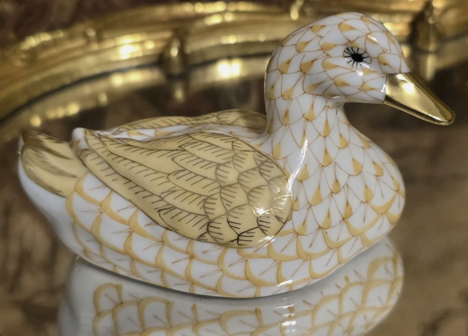 Herend Signed porcelain Butterscotch Fishnet Duck Figurine Statuette With 24K gold accents Made in (1 of 6)