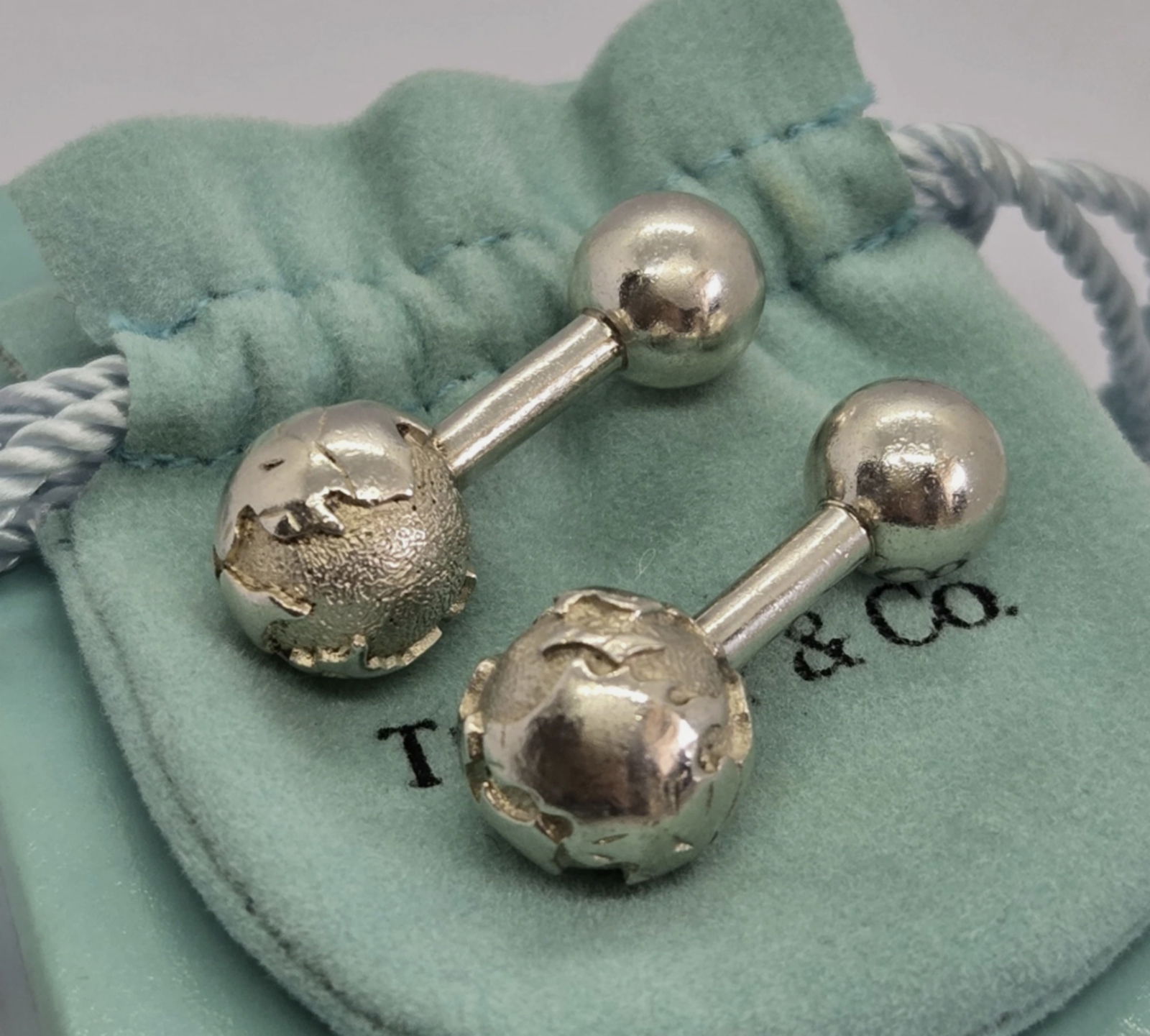 Tiffany & Co Sterling Silver Globe Cufflinks With Box: Tiffany & Co Sterling Silver Globe Cufflinks With Box. Measures approx Top: Diameter/Approx. 1.1cm × 0.9cm Total Length/Approx. 3.1cm