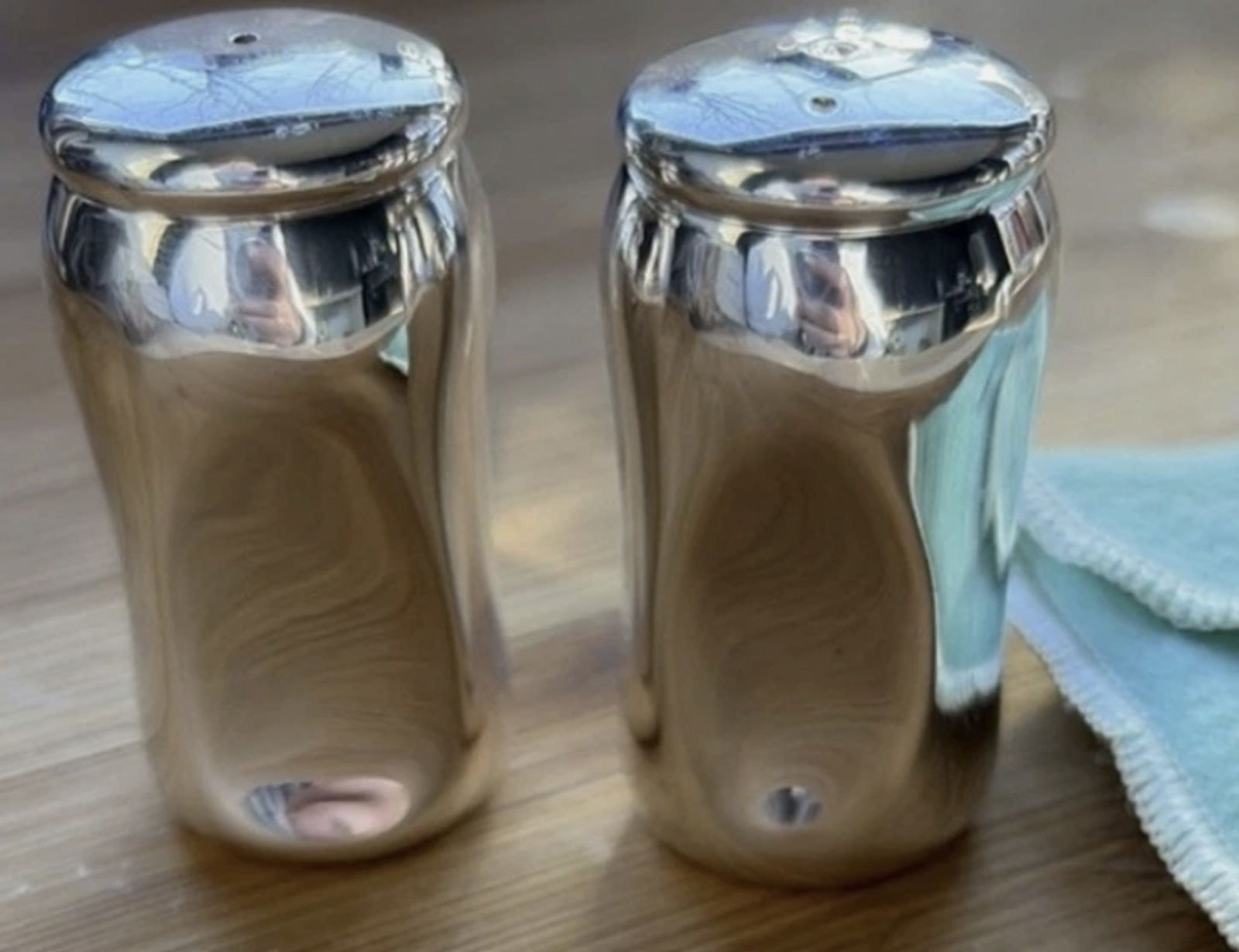 Tiffany & Co Sterling Silver Elsa Peretti Salt & Pepper Shakers With Pouch (1 of 5)