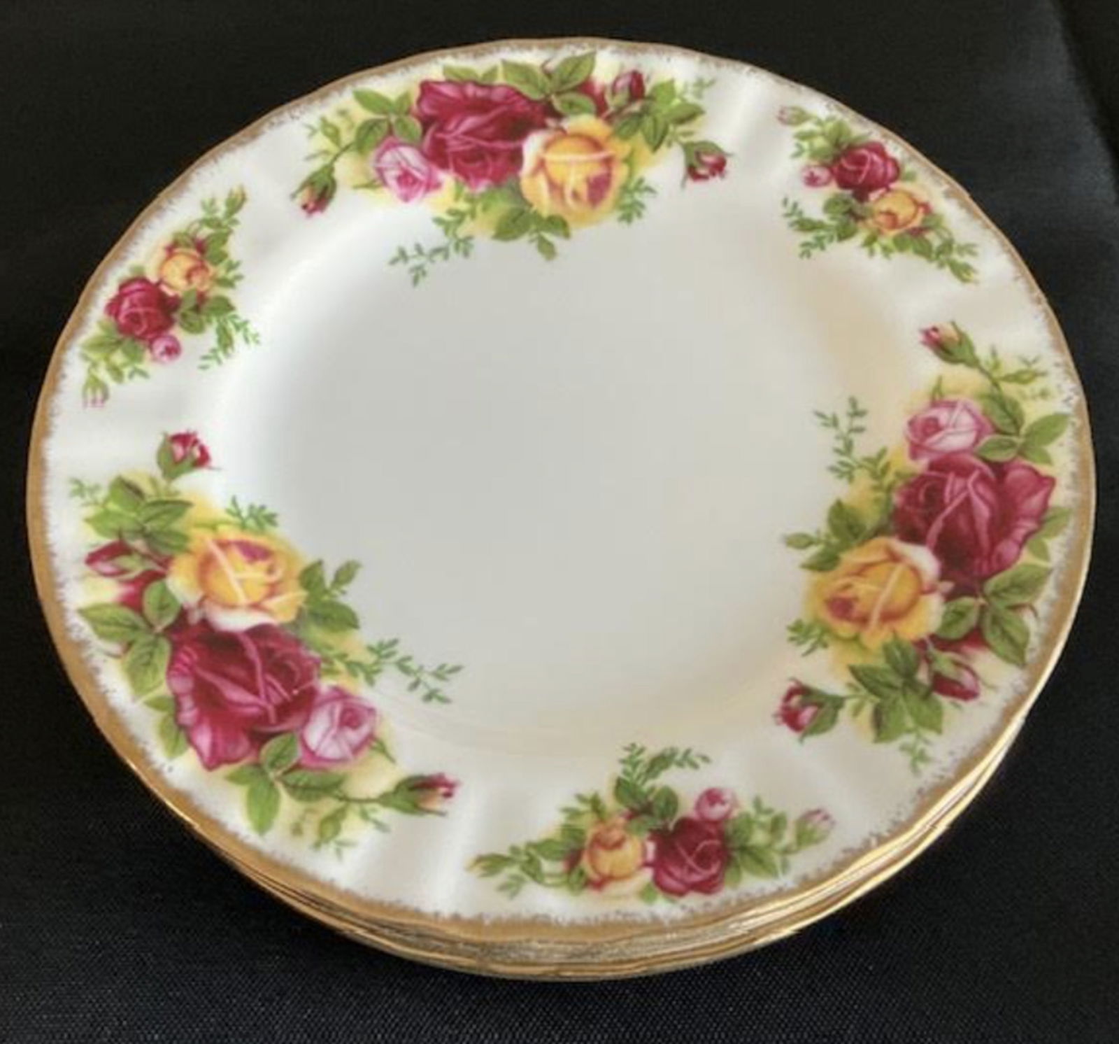 Royal Albert Porcelain With Gold Trim Set of 4 Dinnerware Plates (1 of 4)