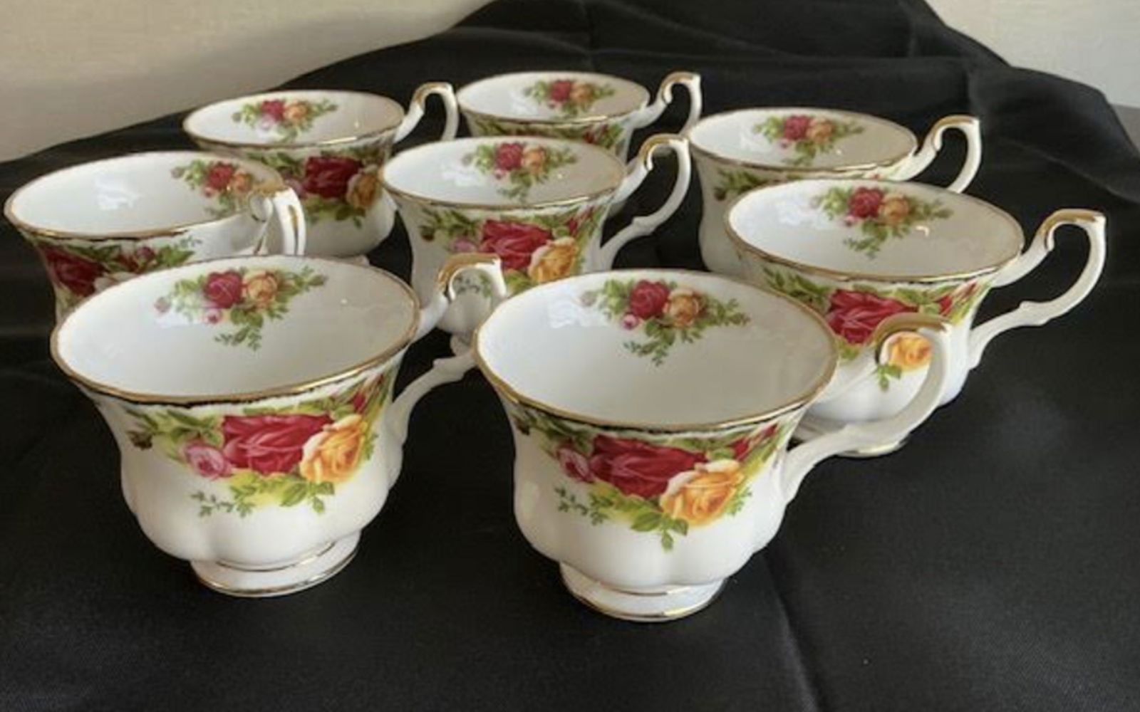 Royal Albert Porcelain With Gold Trim Set of 8 Tea Cups (1 of 5)