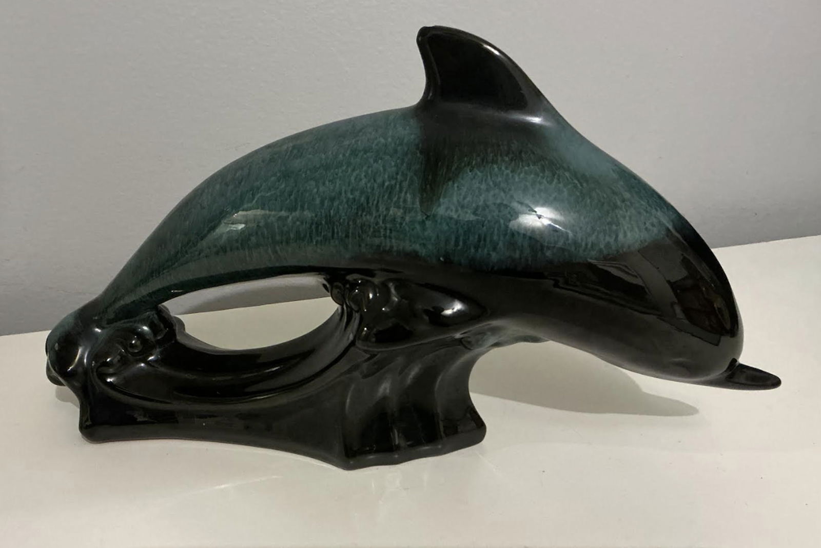 Blue Mountain Canada Dolphin Sculpture Figurine.: Blue Mountain Canada Dolphin Sculpture Figurine Measures approx 12.5 inches long