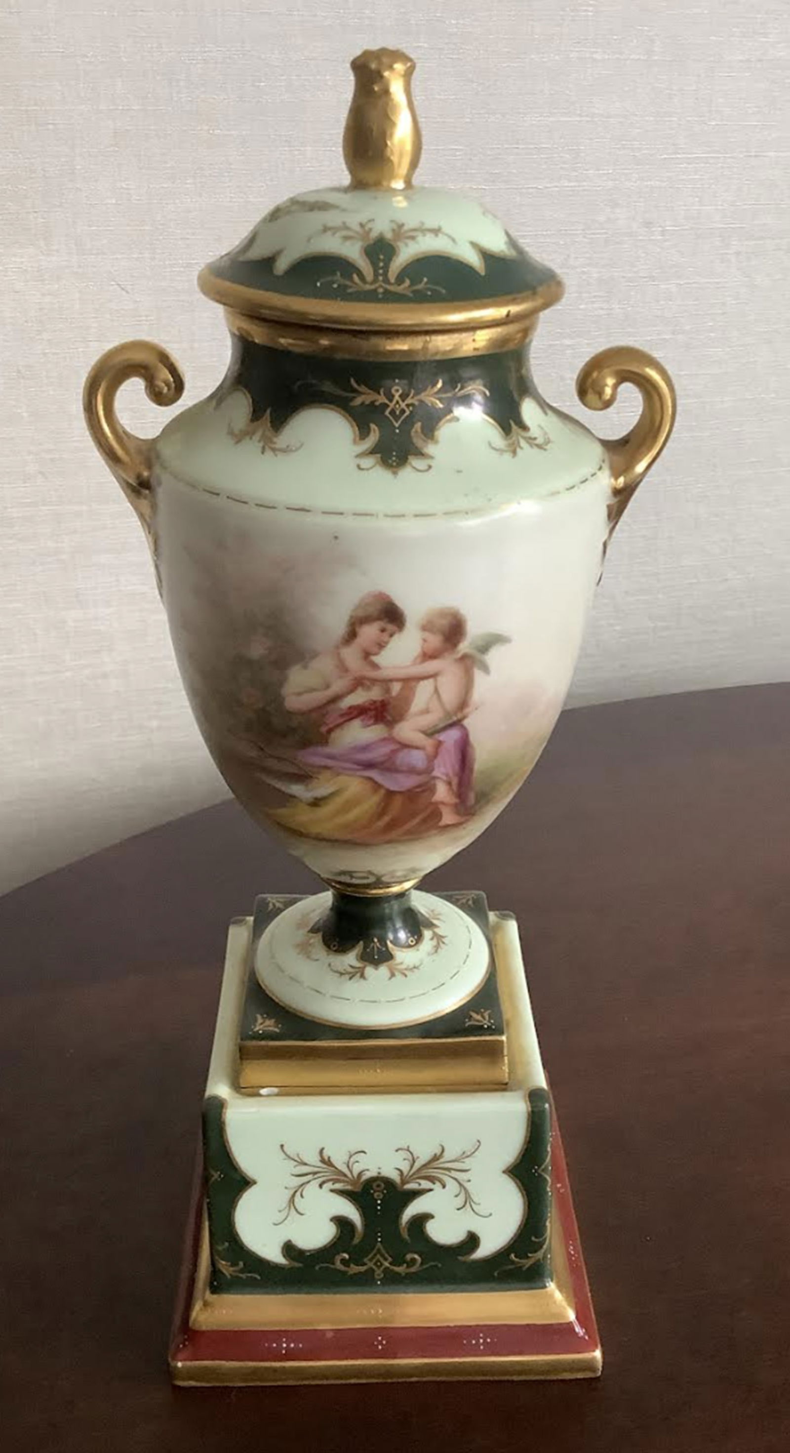 Royal Vienna Handpainted Porcelain vase urn with Makers mark (1 of 5)