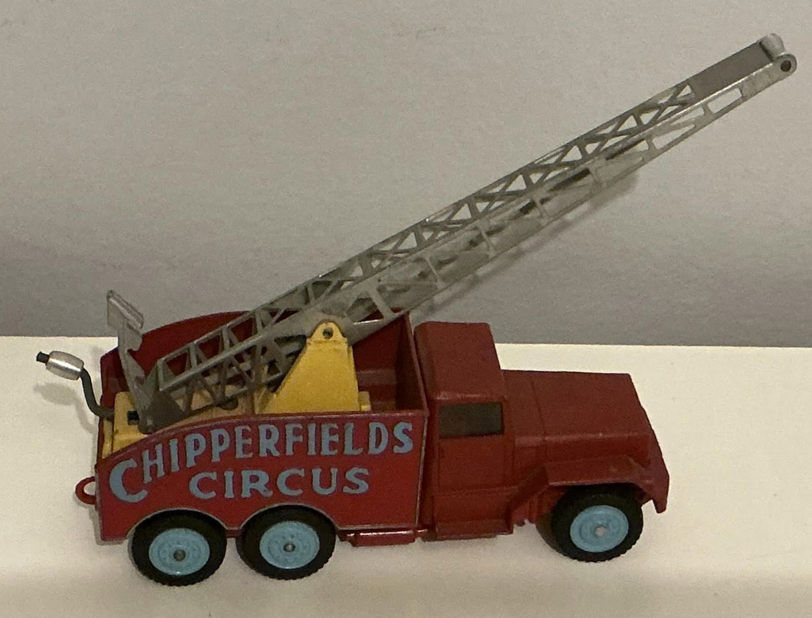 Corgi Chipperfields 1121 Circus Crane Truck Vehicle 1960 (1 of 5)