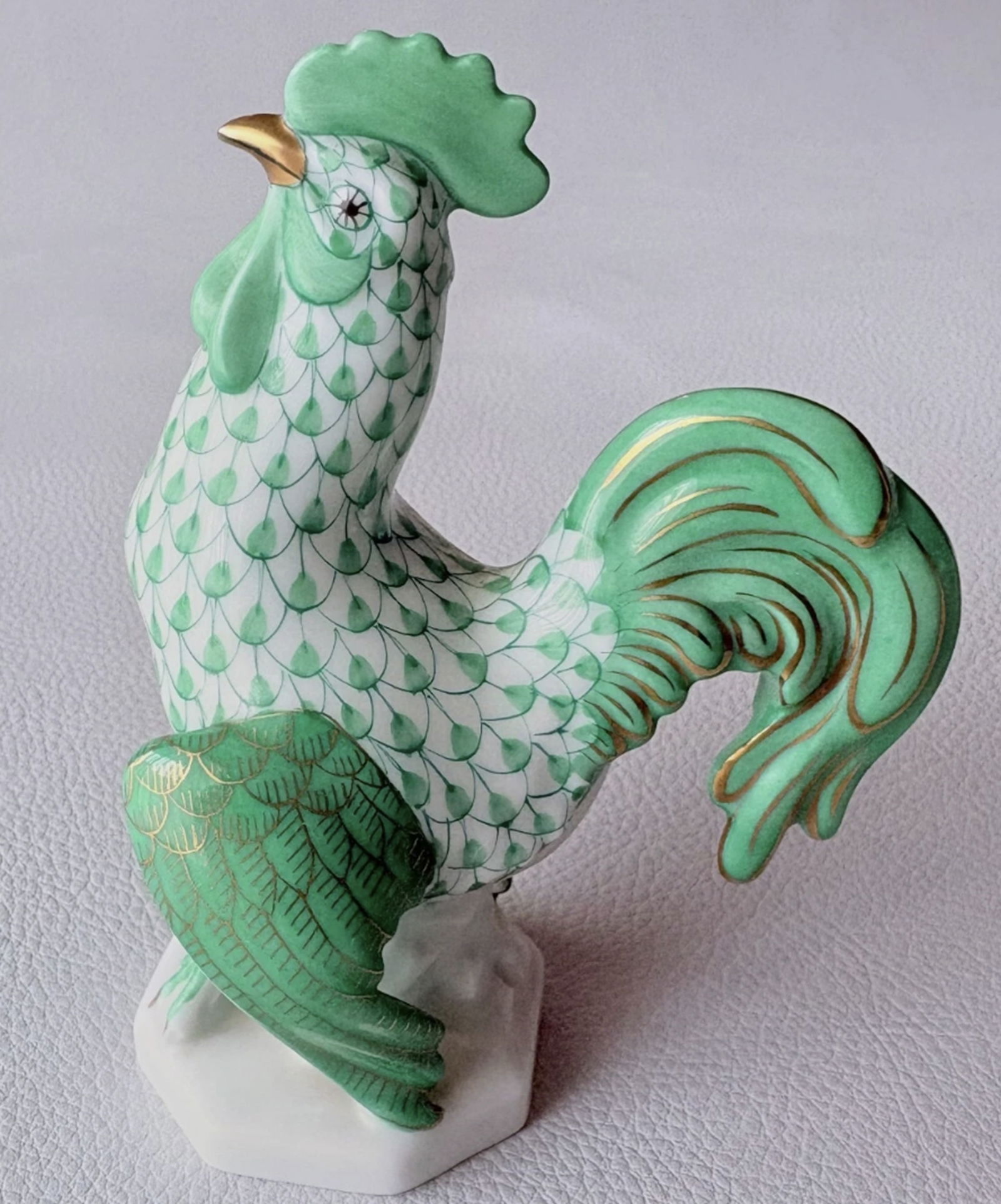 Herend Signed Porcelain Green Fishnet Rooster Figurine With 24k Gold Accents Made in Hungary (1 of 1)