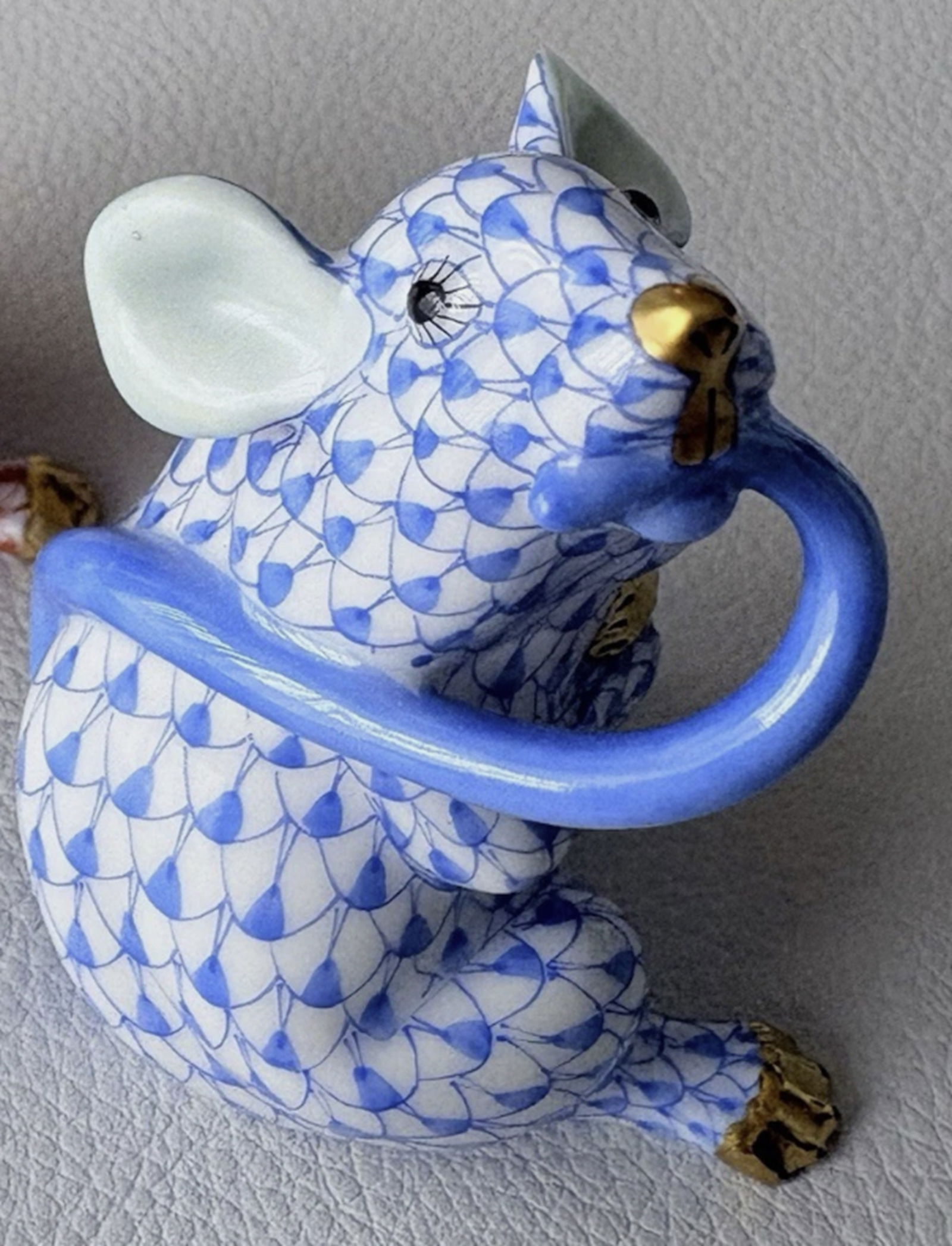 Herend Signed Porcelain Blue Fishnet Mouse Figurine With 24k Gold Accents Made in Hungary (1 of 1)