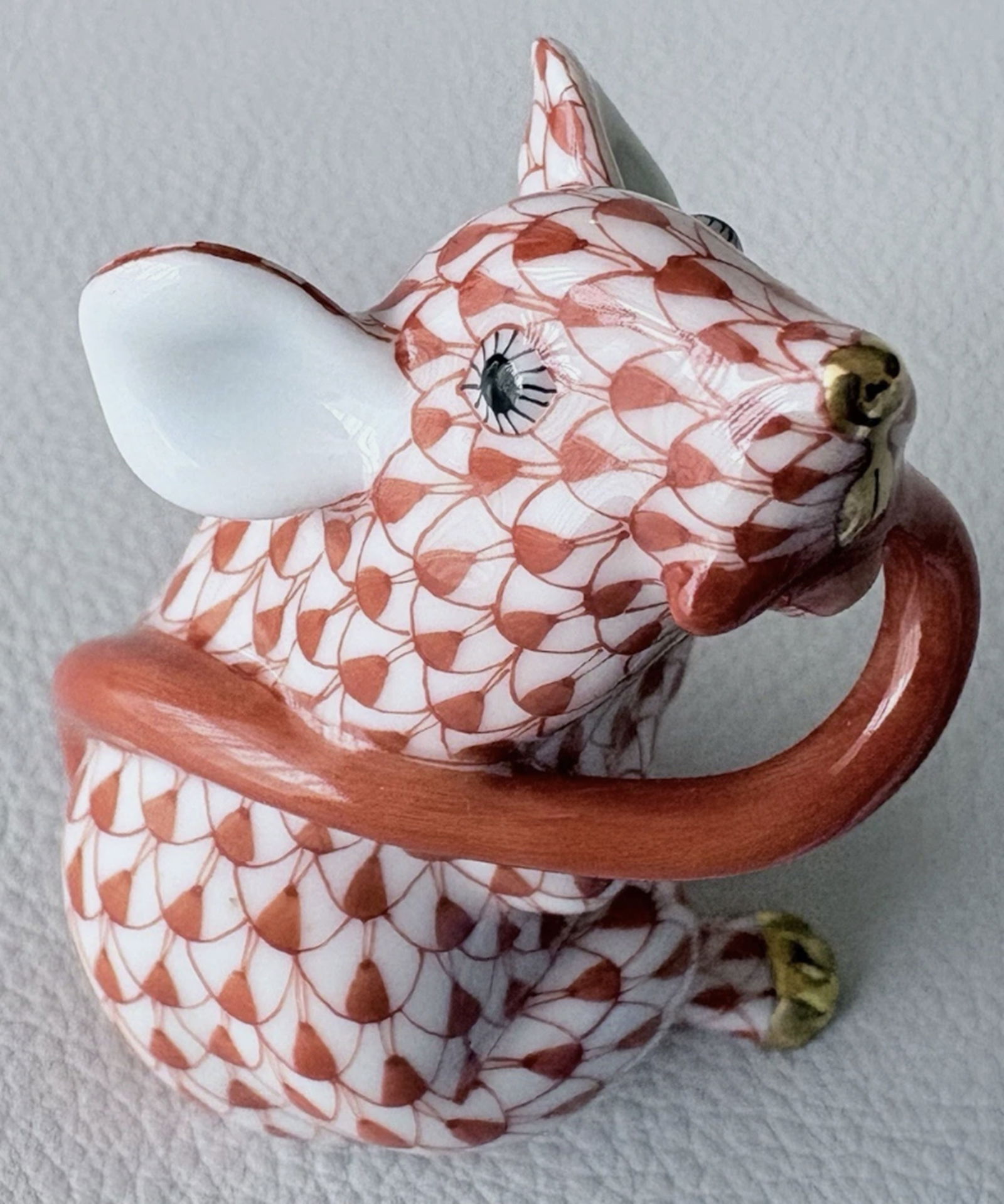 Herend Signed Porcelain Rust Fishnet Mouse Figurine With 24k Gold Accents Made in Hungary (1 of 1)