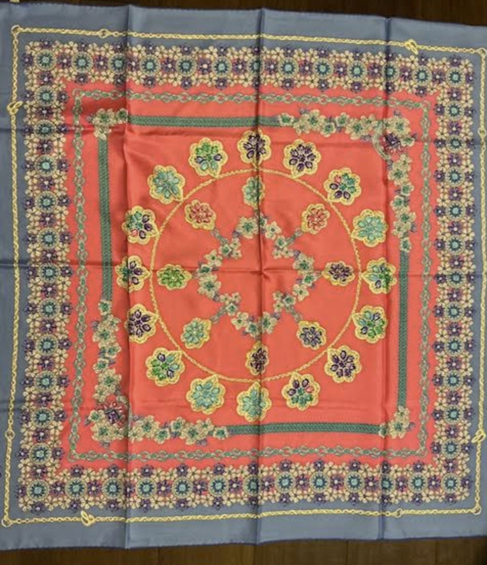 Chopard Silk Scarf Made italy (1 of 4)