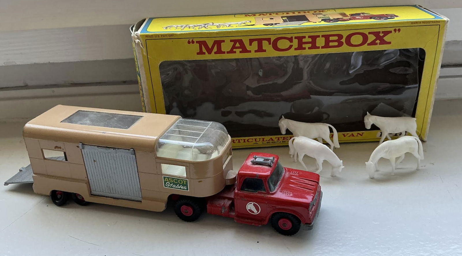 Matchbox Lesney King Size K-18 Articulated Horse Van With Orig Box Made in England (1 of 8)