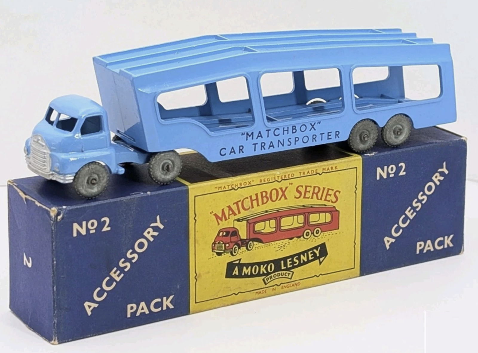 Matchbox Moko Lesney Accessory Pack A2 Bedford Car Transporter METAL WHEELS In Original Box Made in (1 of 8)