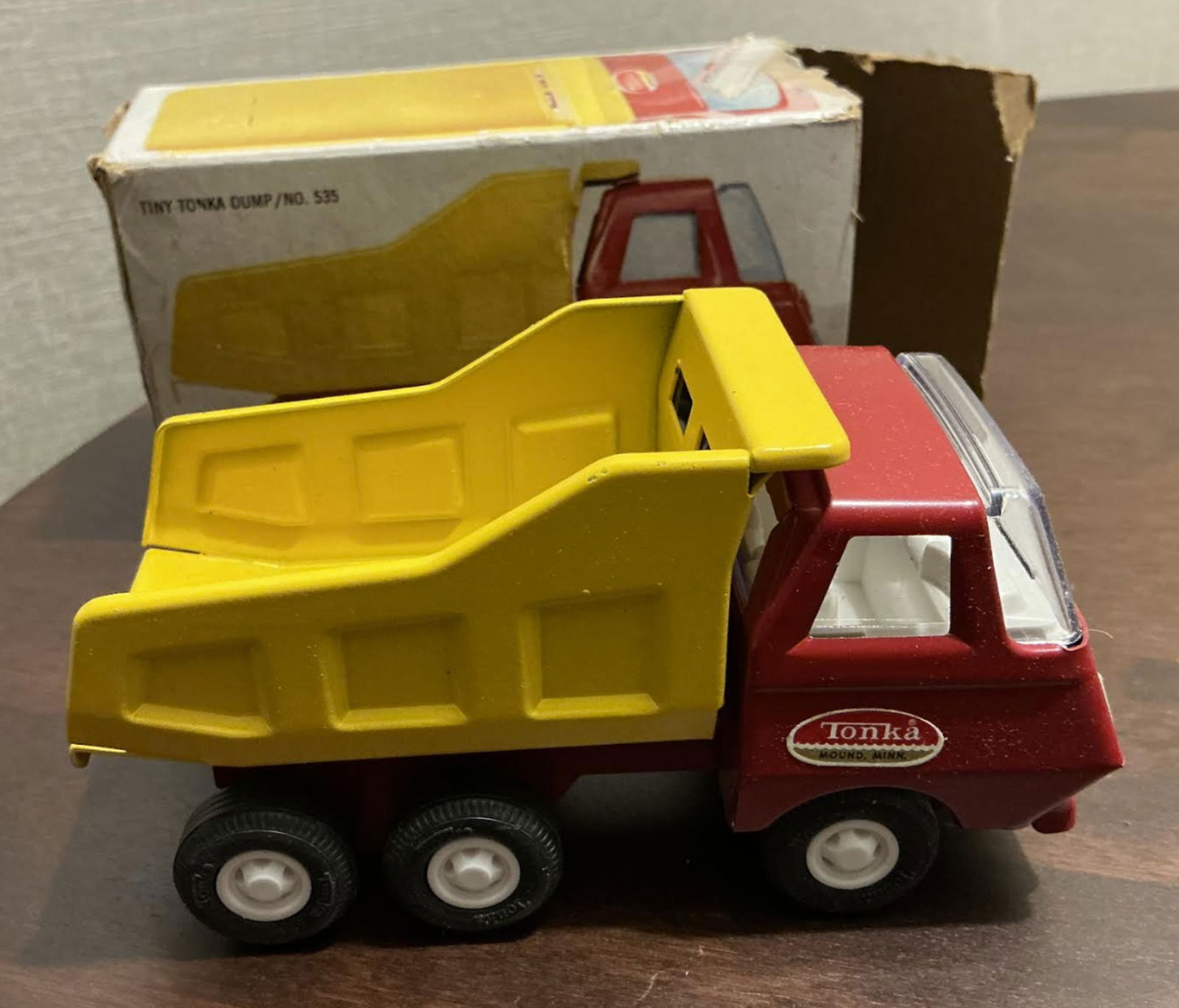 Tiny Tonka Dump Truck 535 With Orig Box Metal 1970s (1 of 5)