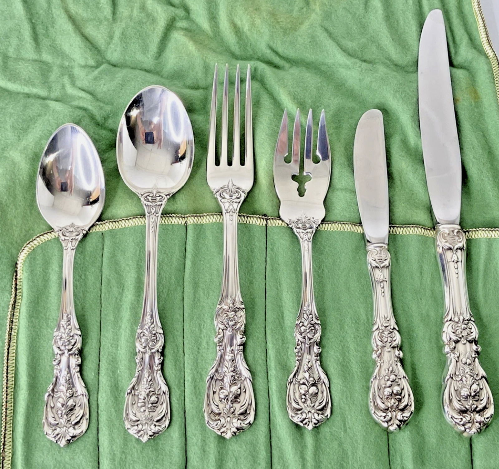 Reed & Barton Sterling Silver Flatware Francis 6pc Setting With Cloth and Pouch (1 of 8)