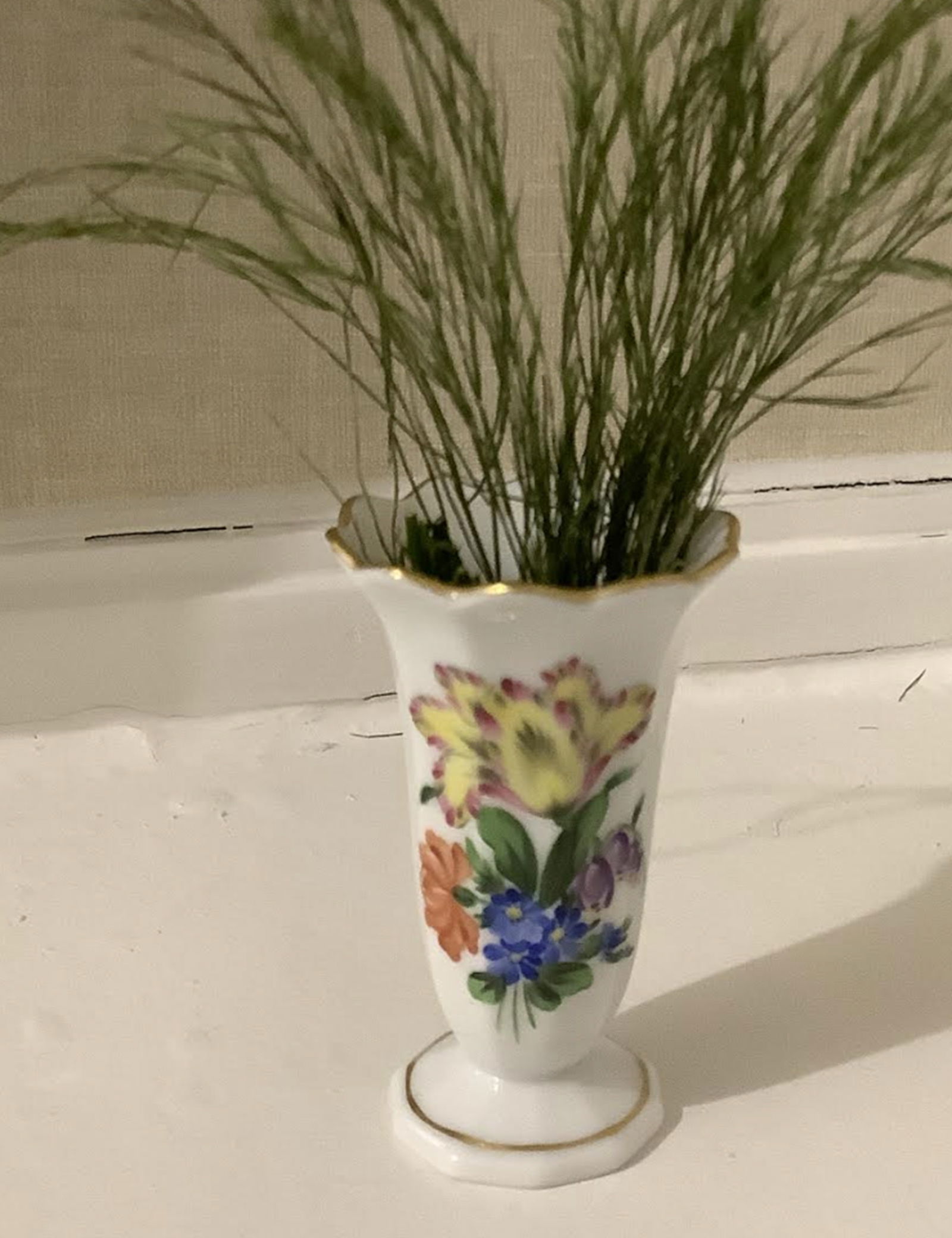 HEREND SIGNED PORCELAIN BUD VASE MADE IN HUNGARY (1 of 5)