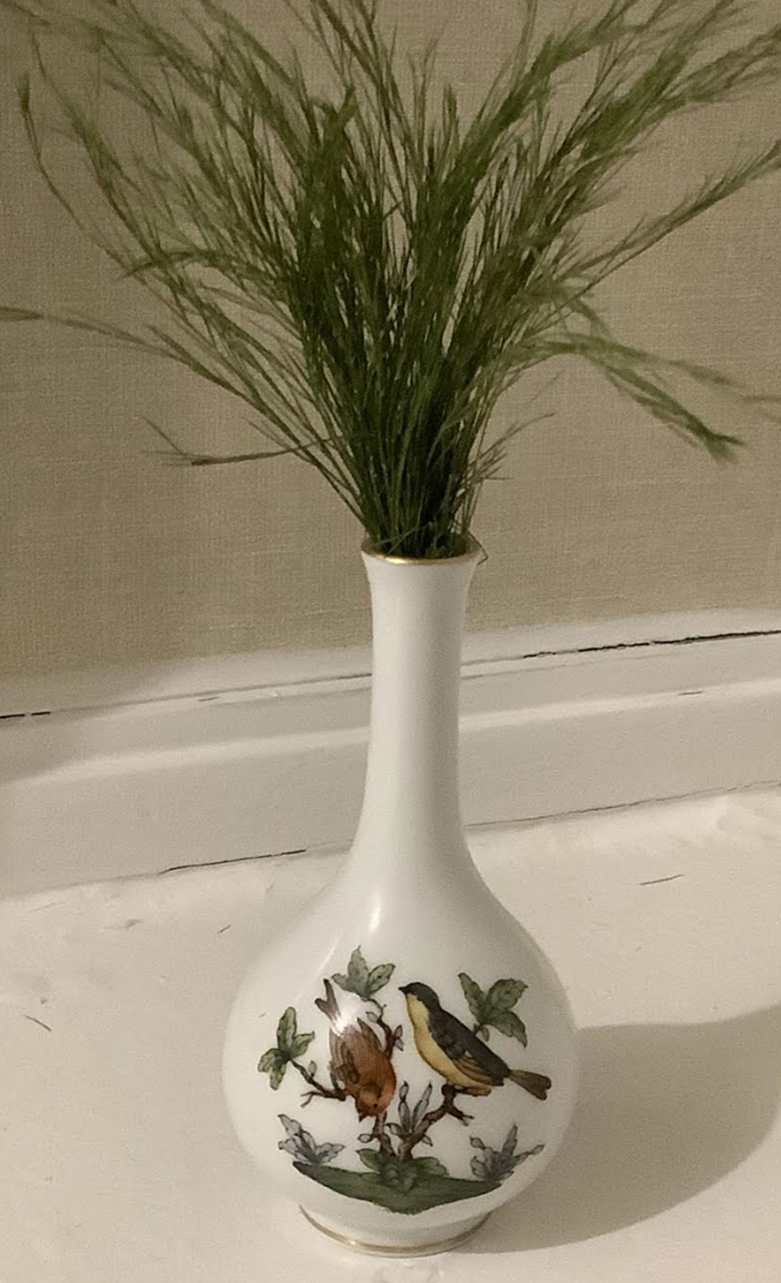 HEREND SIGNED PORCELAIN BUD VASE MADE IN HUNGARY (1 of 5)