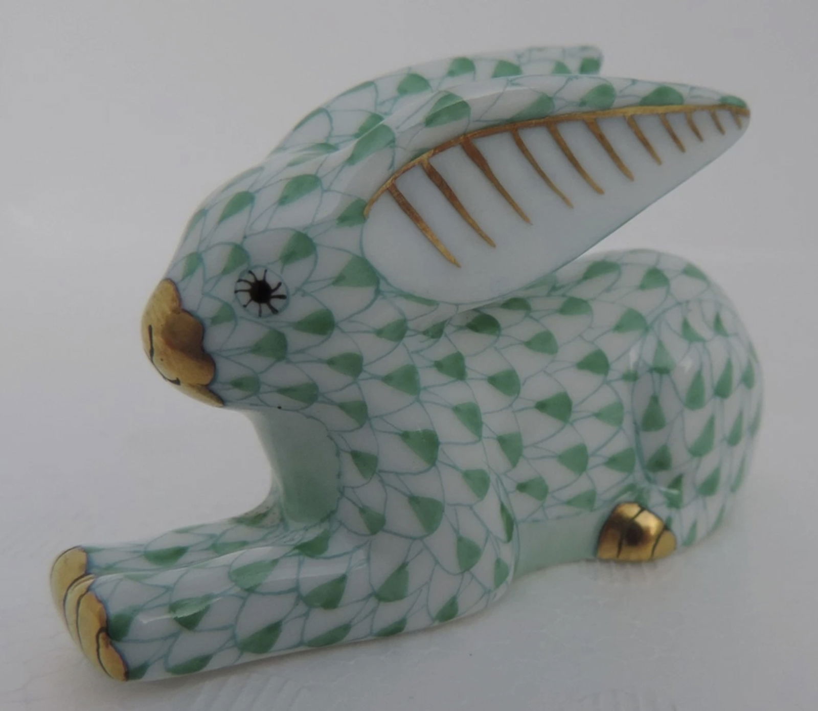 Herend Signed Porcelain Green Fishnet Bunny Rabbit With 24kt Gold Accents (1 of 6)