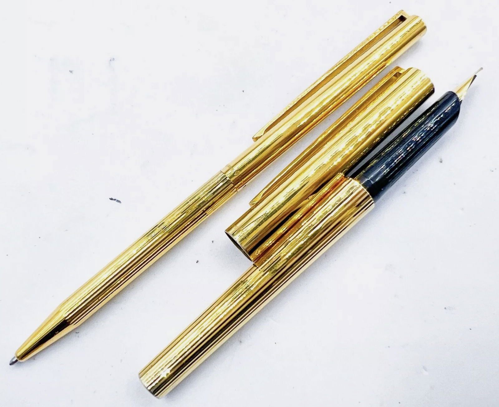 ST DuPont 925 Sterling Silver Gold Plated Ballpoint & Fountain Pen 18k 750 Nib: ST DuPont 925 Sterling Silver Gold Plated Ballpoint & Fountain Pen 18k 750 Nib. There is one time refill included