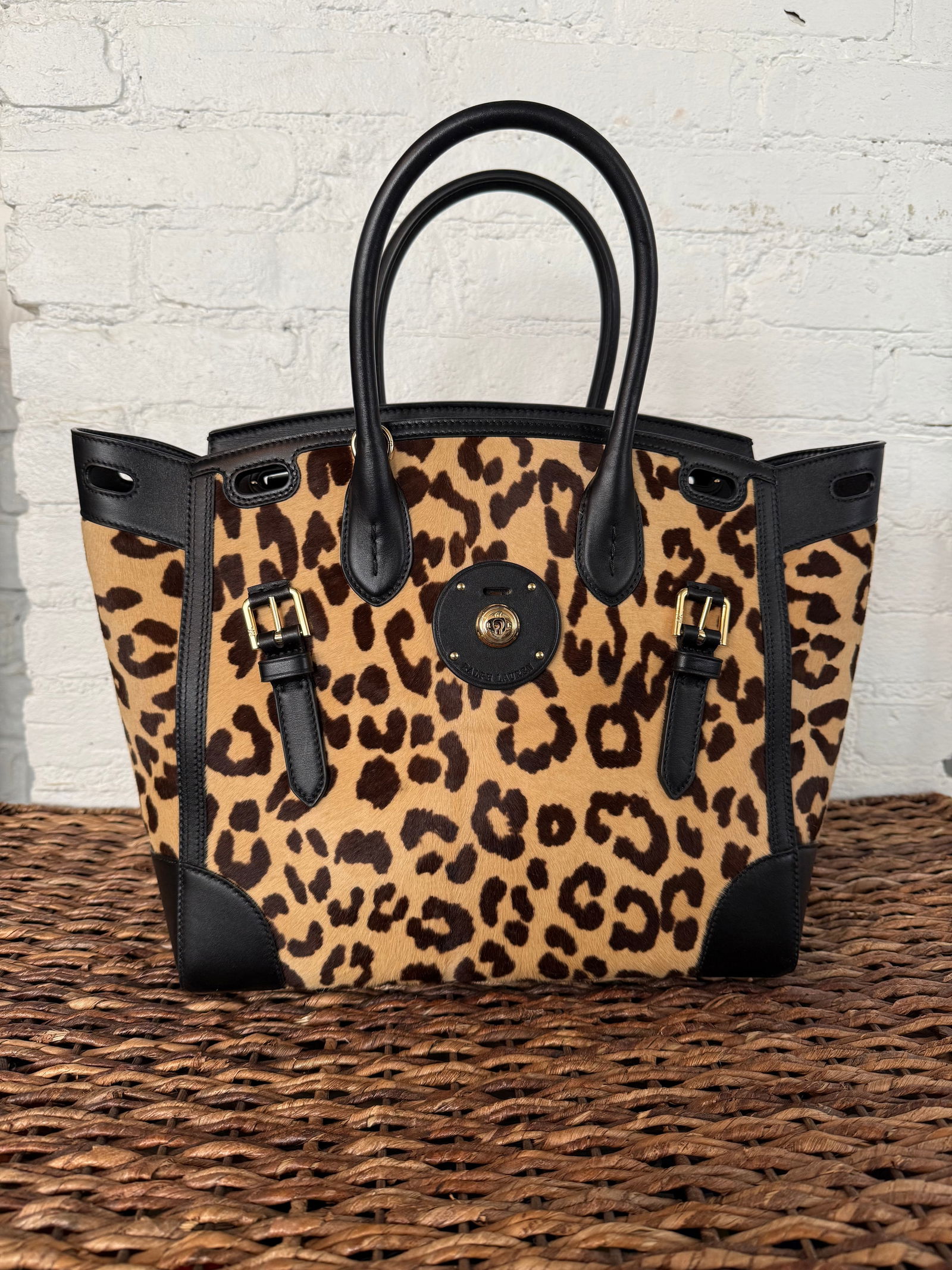 Ralph Lauren Collection Ricky 33 Handbag: Ralph Lauren Collection Ricky 33 Handbag Brand new/never used in pristine condition Removable crossbody strap & keybell with optional lock closure. Printed calfhair with sharp black leather detailing