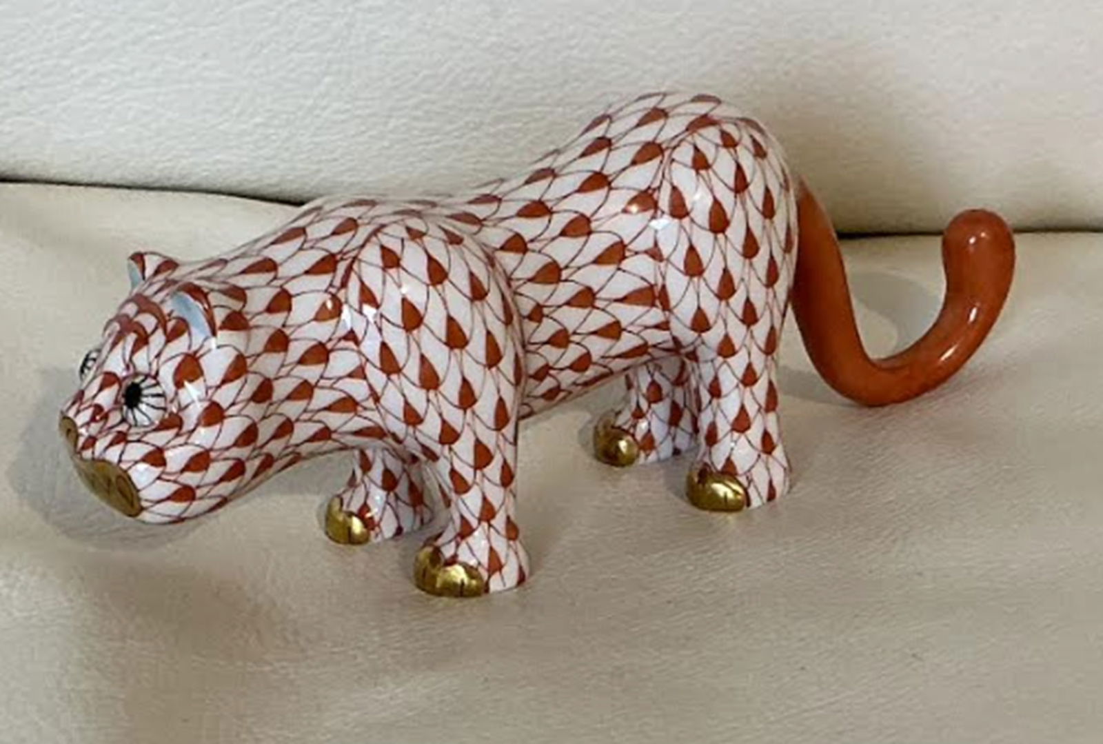 Herend Signed Porcelain Rust Fishnet Tiger Figurine With 24kt Gold Accents Made in Hungary (1 of 7)