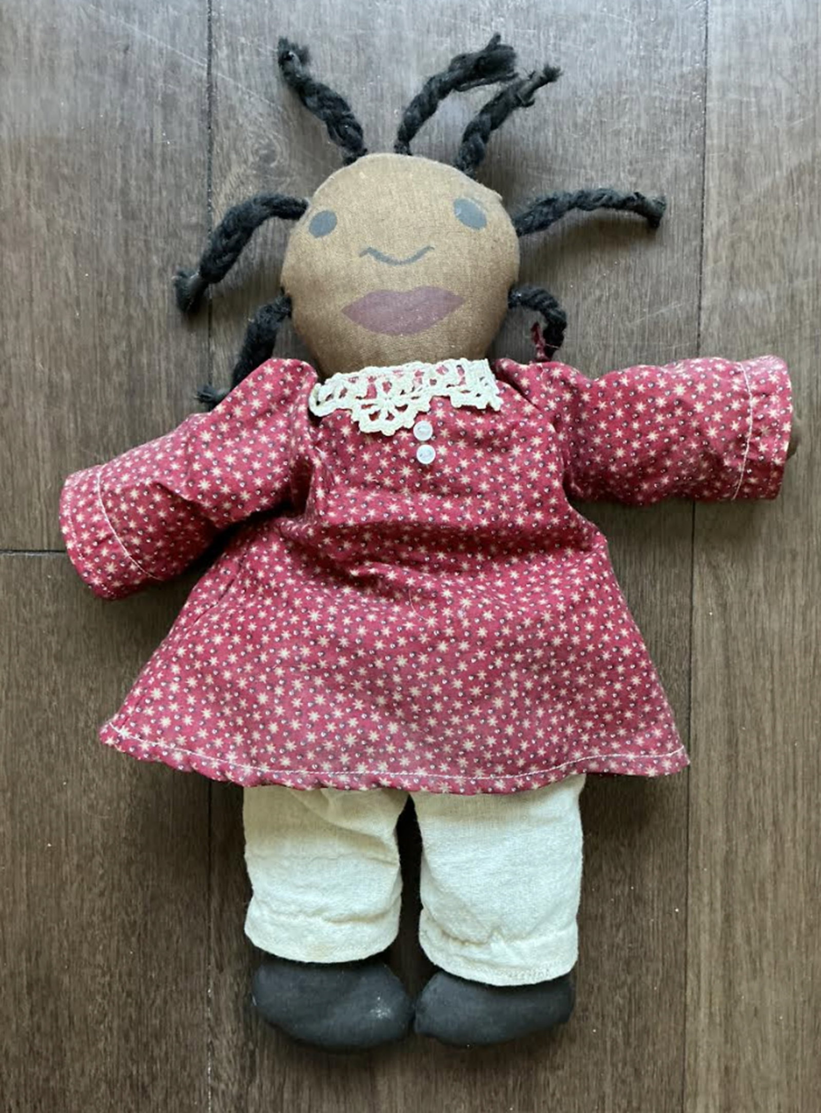 Black Americana Era Cloth Rag Doll: Black Americana Era cloth Rag doll. Measures approx 11 inches long with the dress
