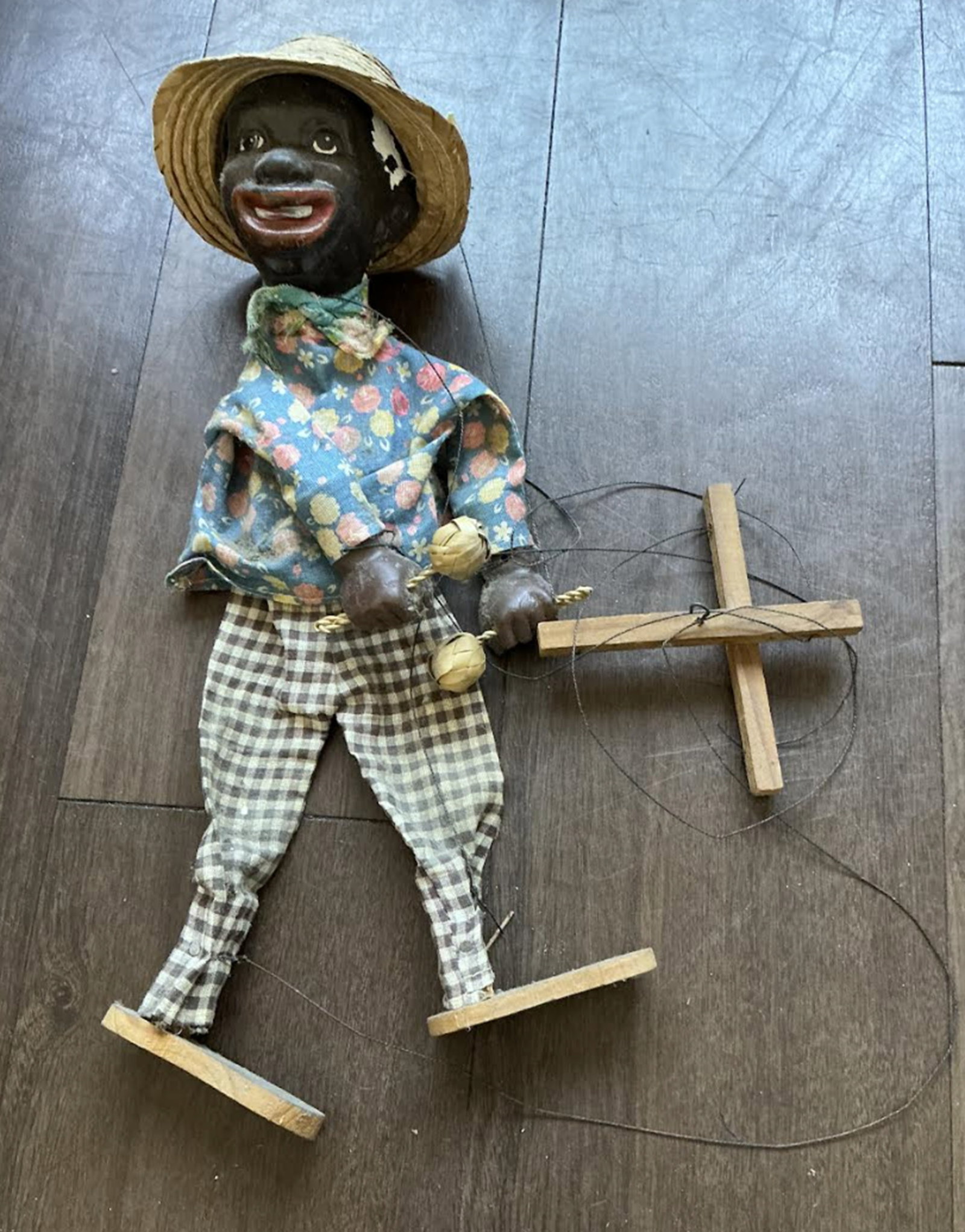 Black Americana Era Marionette marionette puppet 1940: Black Americana Era Marionette marionette puppet 1940. side of the head has some paint loss see image Measures approx 15 inches tall