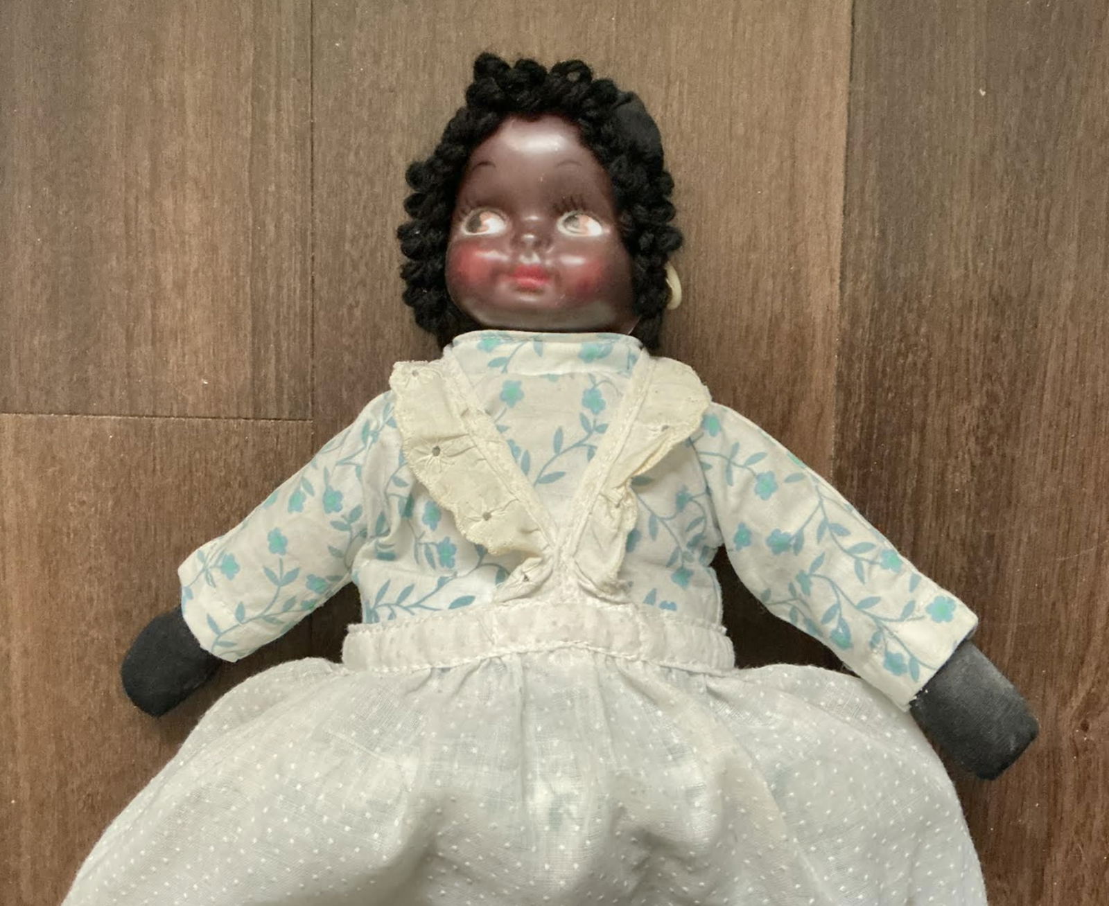 Black Americana Era Cloth Rag Doll: Black Americana Era cloth Rag doll. Measures approx 14 inches long