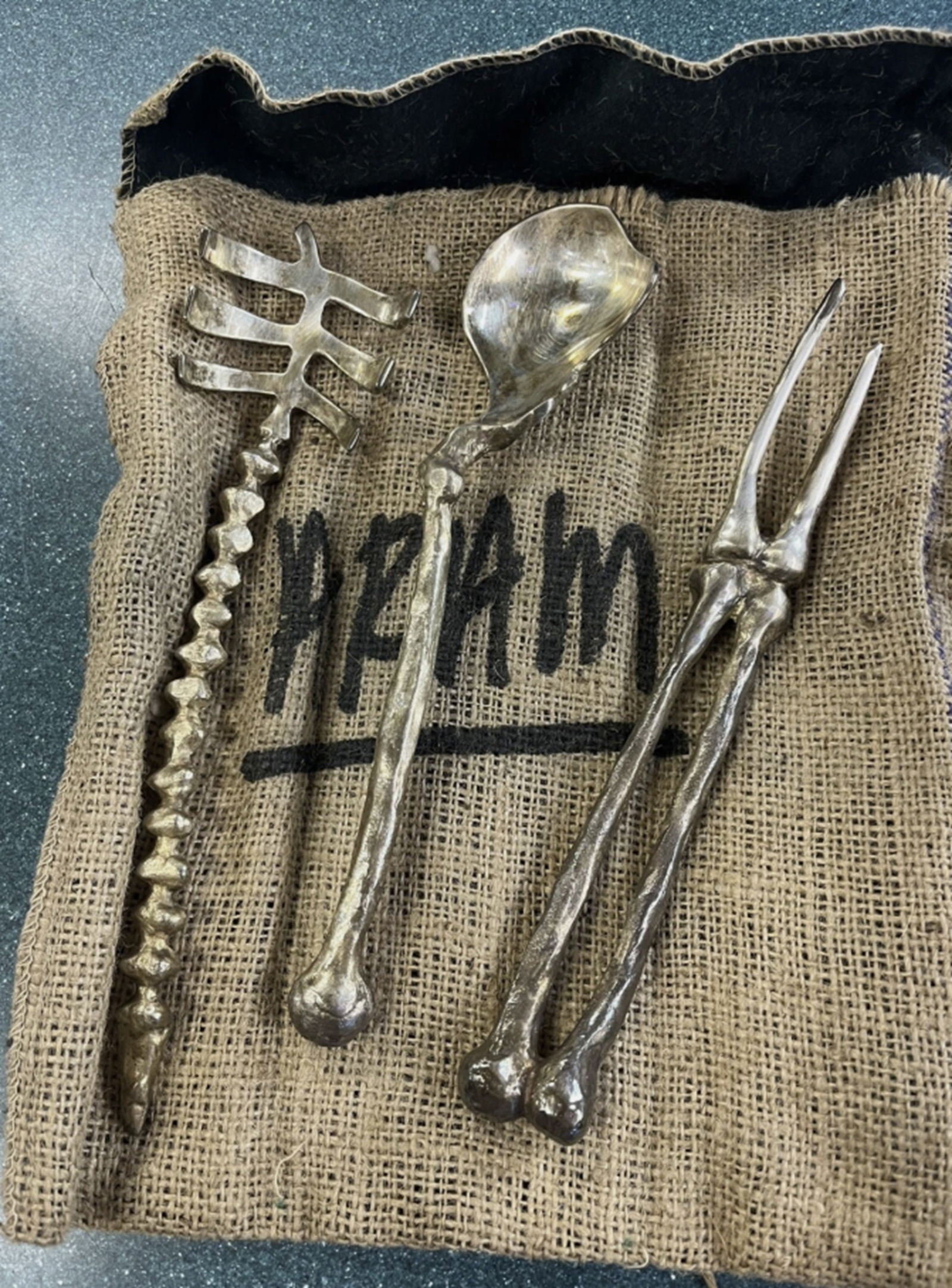 MICHAEL ARAM BONEWARE SKELETON BONE SERVING SET WITH POUCH - 2