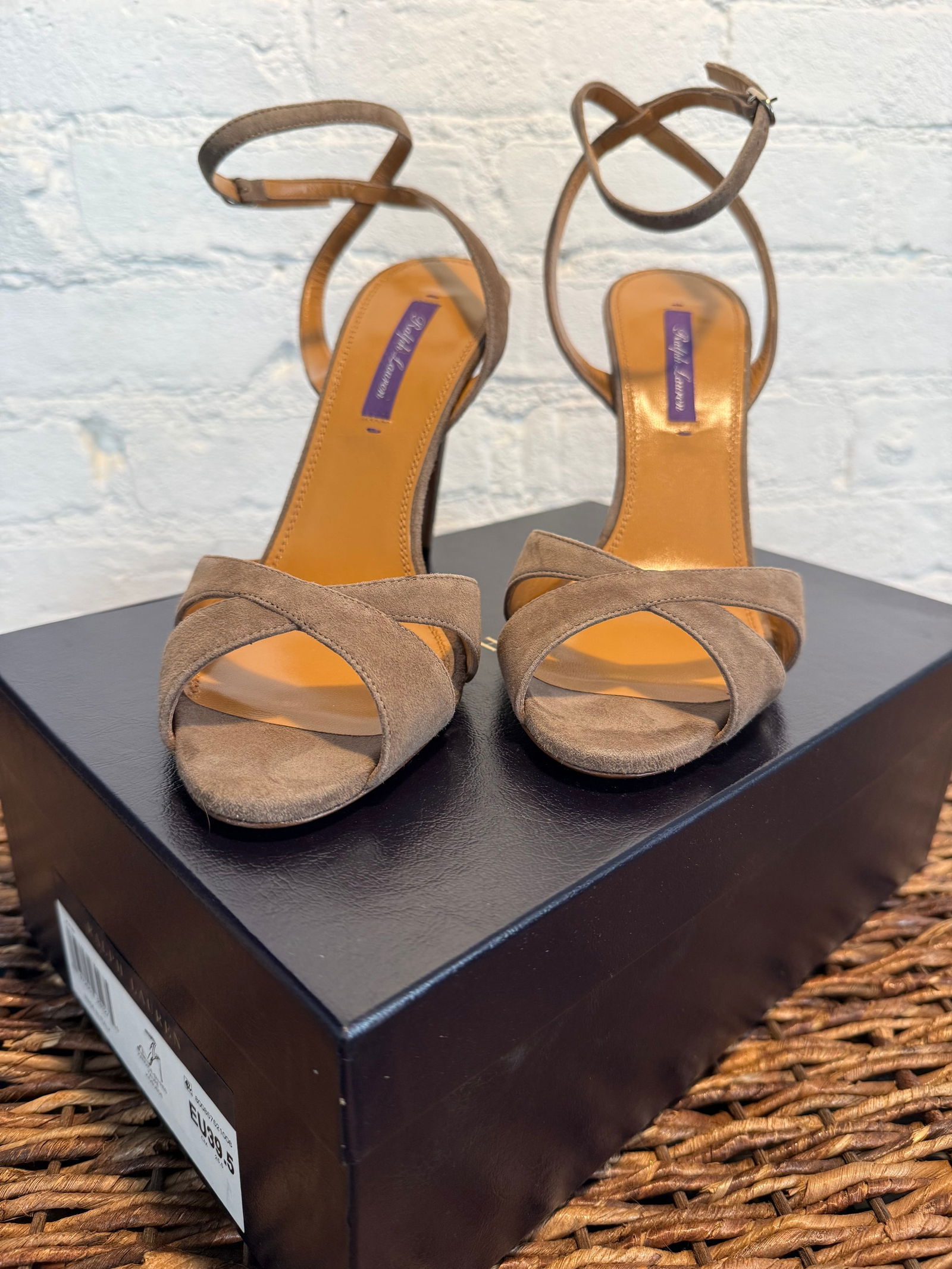 Ralph Lauren Collection Suede Heel: Brand new in box Kandice light weight suede heel. Size 39.5 Tan