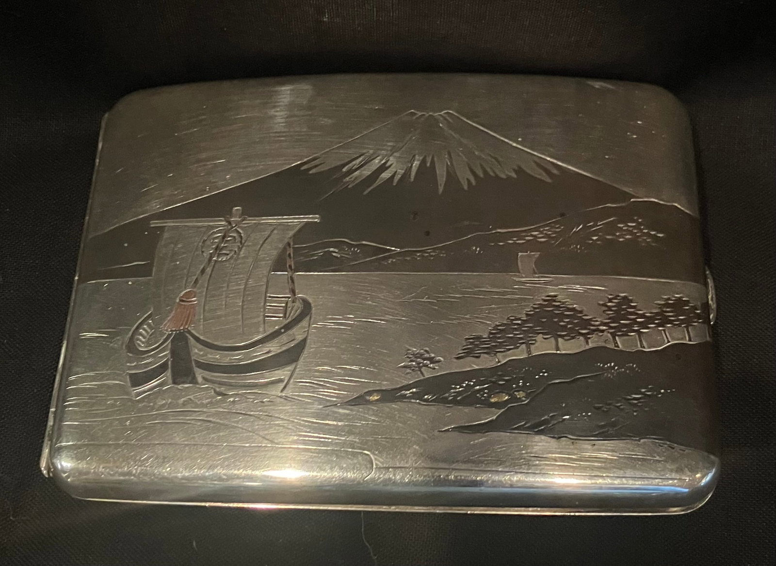 Mt Fuji Mixed Metal Sterling Silver Box (1 of 6)