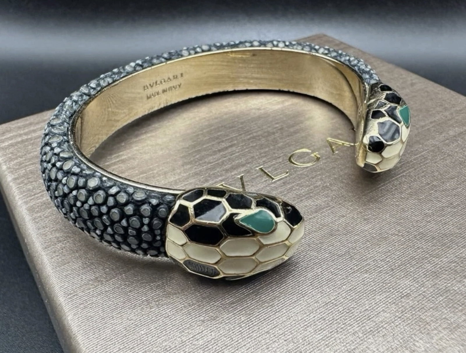 BULGARI SERPENTI BRACELET CUFF WITH BOX (1 of 5)