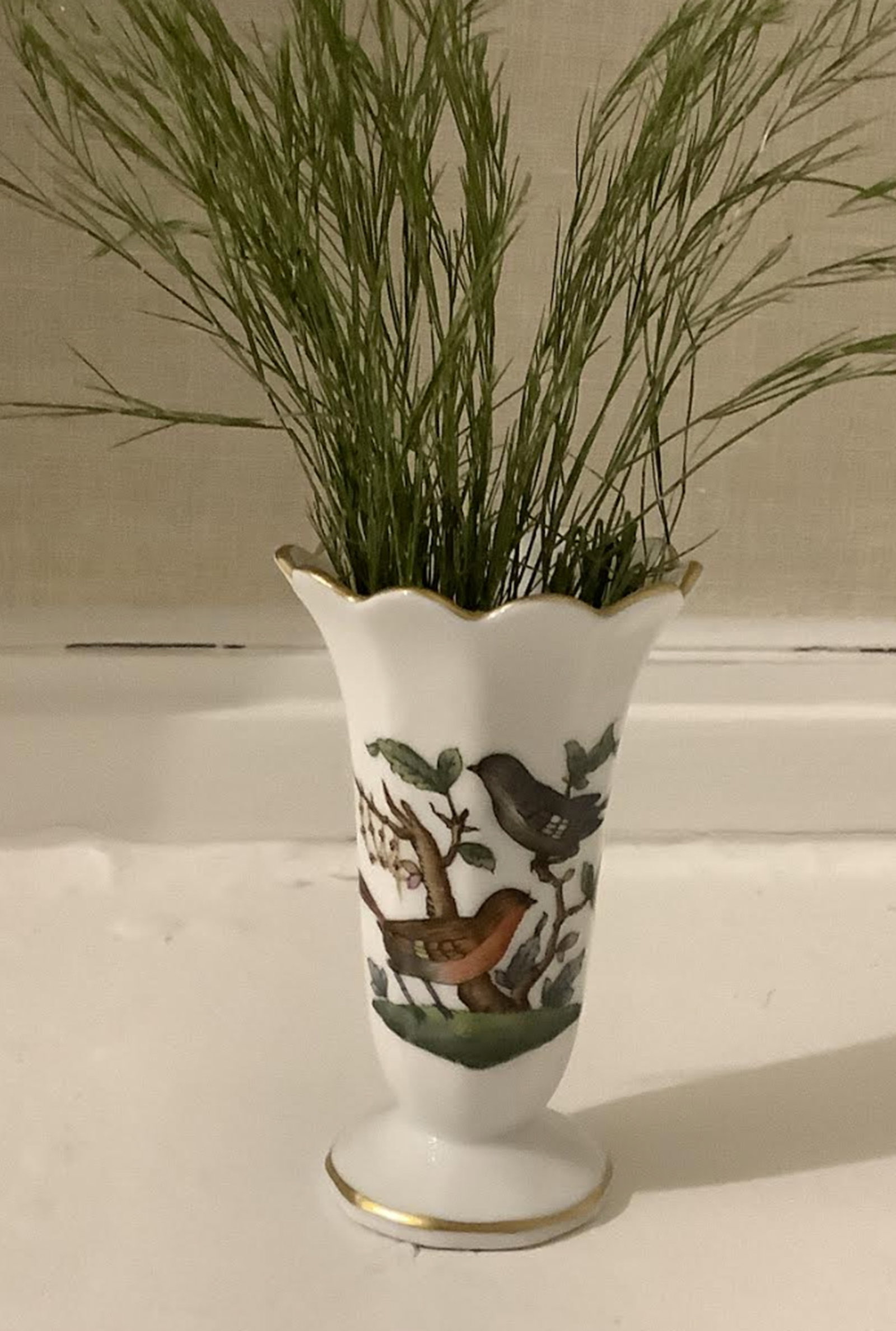 HEREND SIGNED PORCELAIN BUD VASE MADE IN HUNGARY (1 of 5)