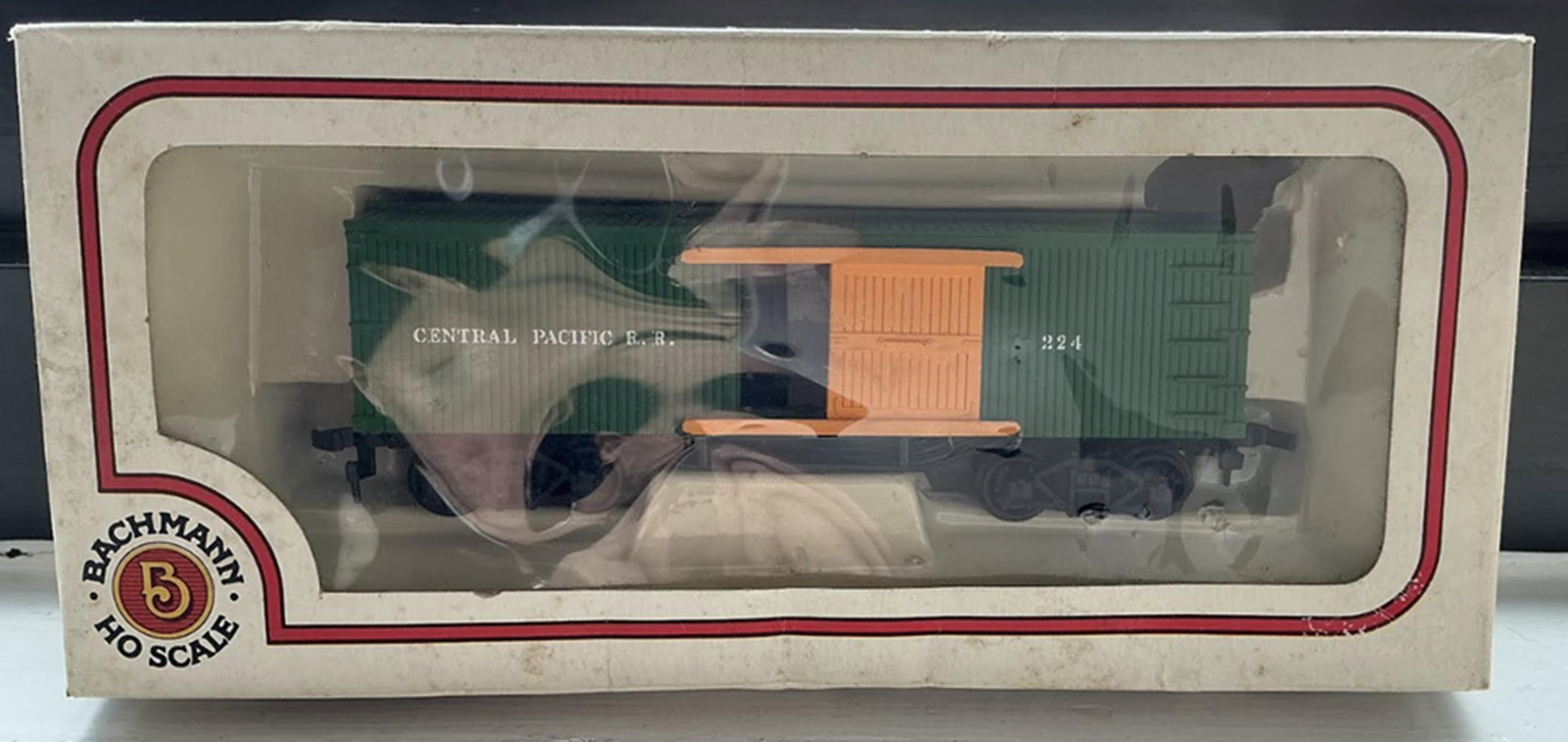 Bachmann HO Scale Old Time Box Car, item number 43-1023-24, produced for the Central Pacific (1 of 5)