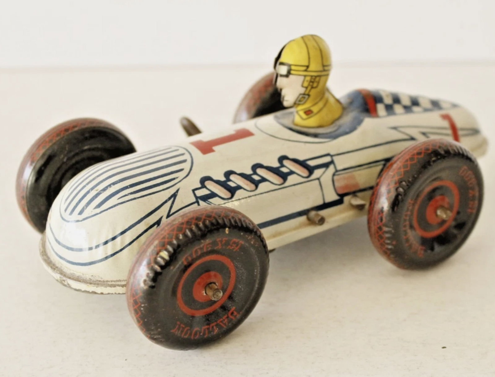 MARX TIN LITHO WIND UP #1 WHITE RACE CAR WITH DRIVER (1 of 6)