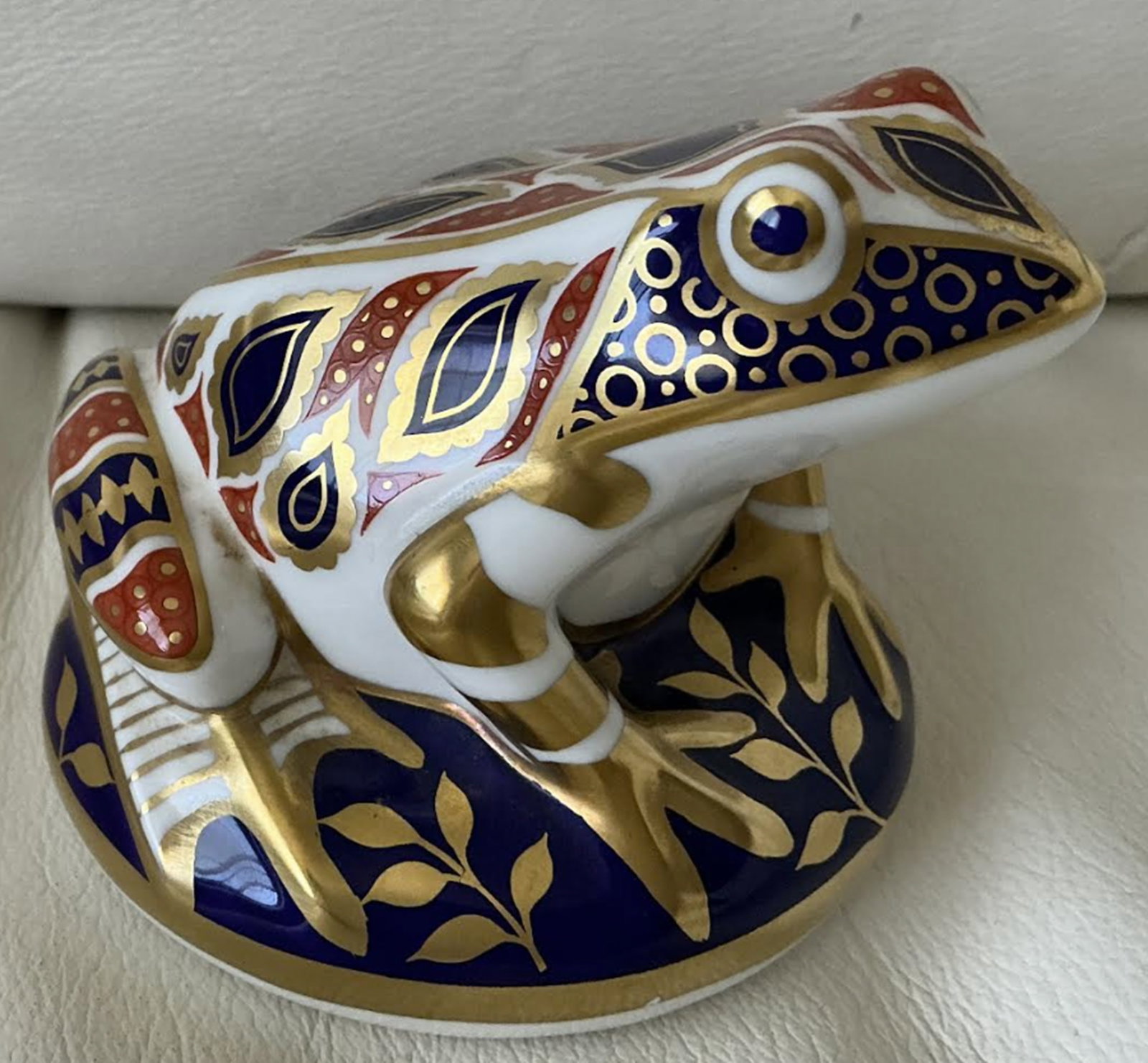 Royal Crown Derby Imari Porcelain Frog Figurine With 22k Gold Accents (1 of 5)