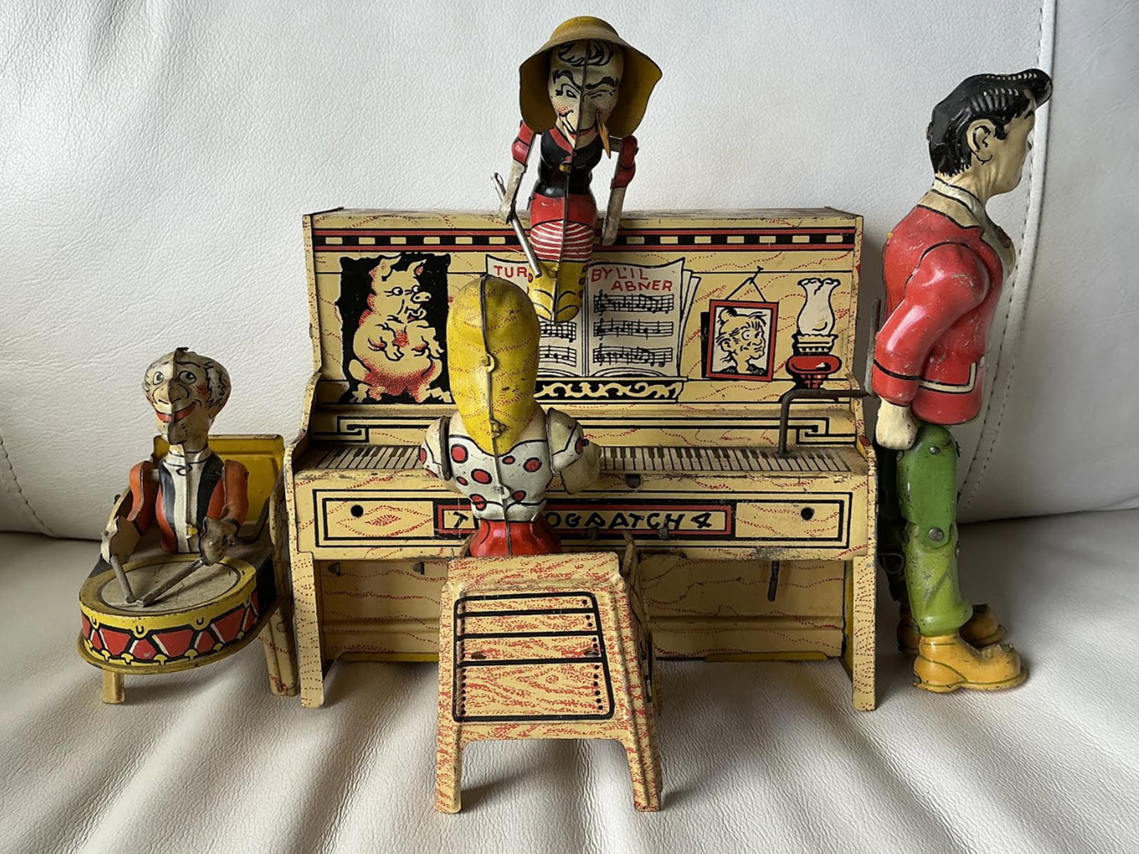 Lil Abner Tin Litho Wind Up Works (1 of 6)