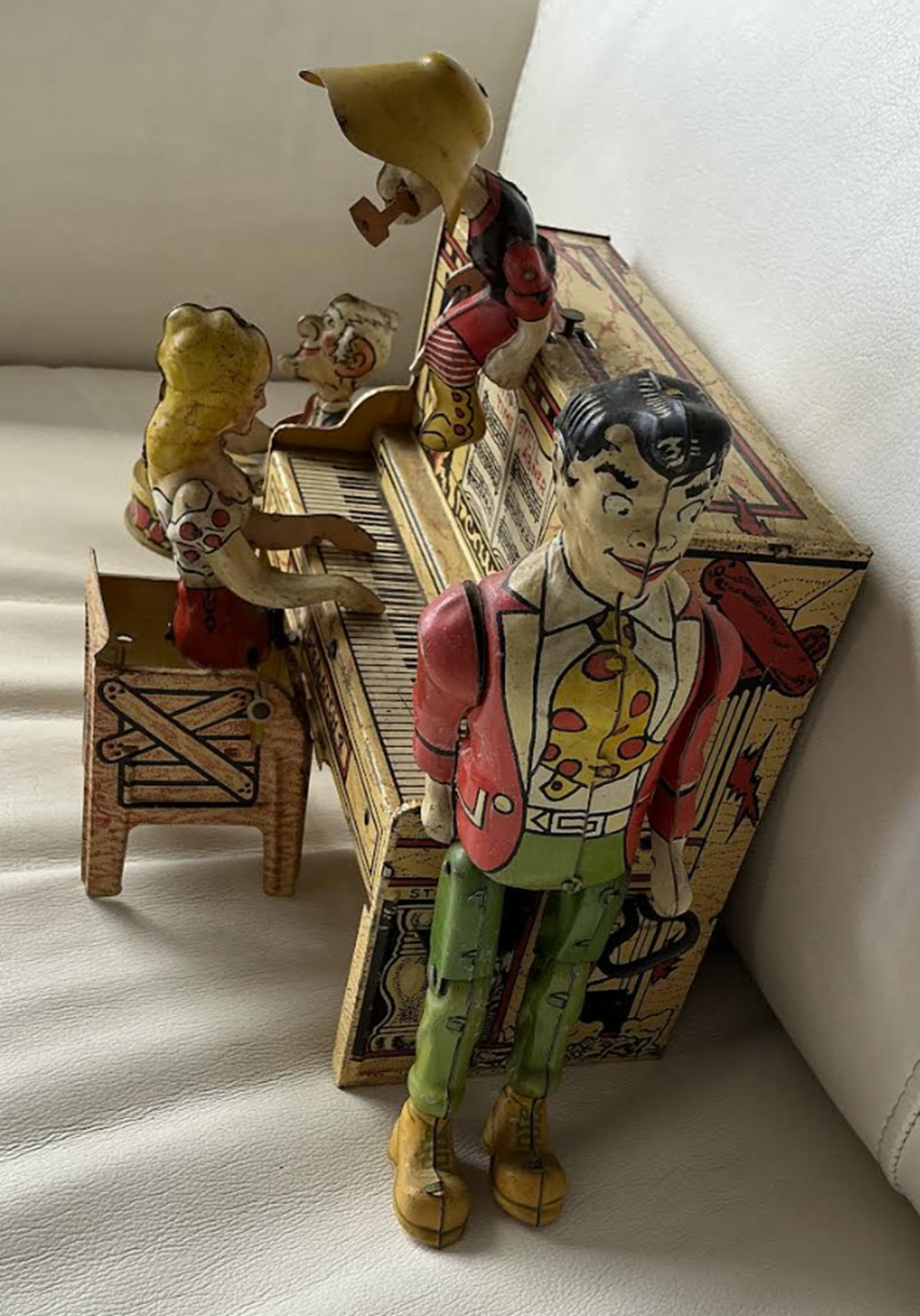 Lil Abner Tin Litho Wind Up Works - 3