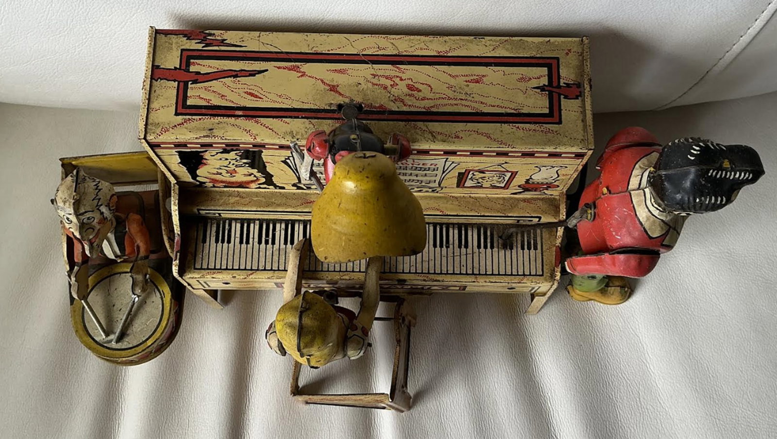Lil Abner Tin Litho Wind Up Works - 5