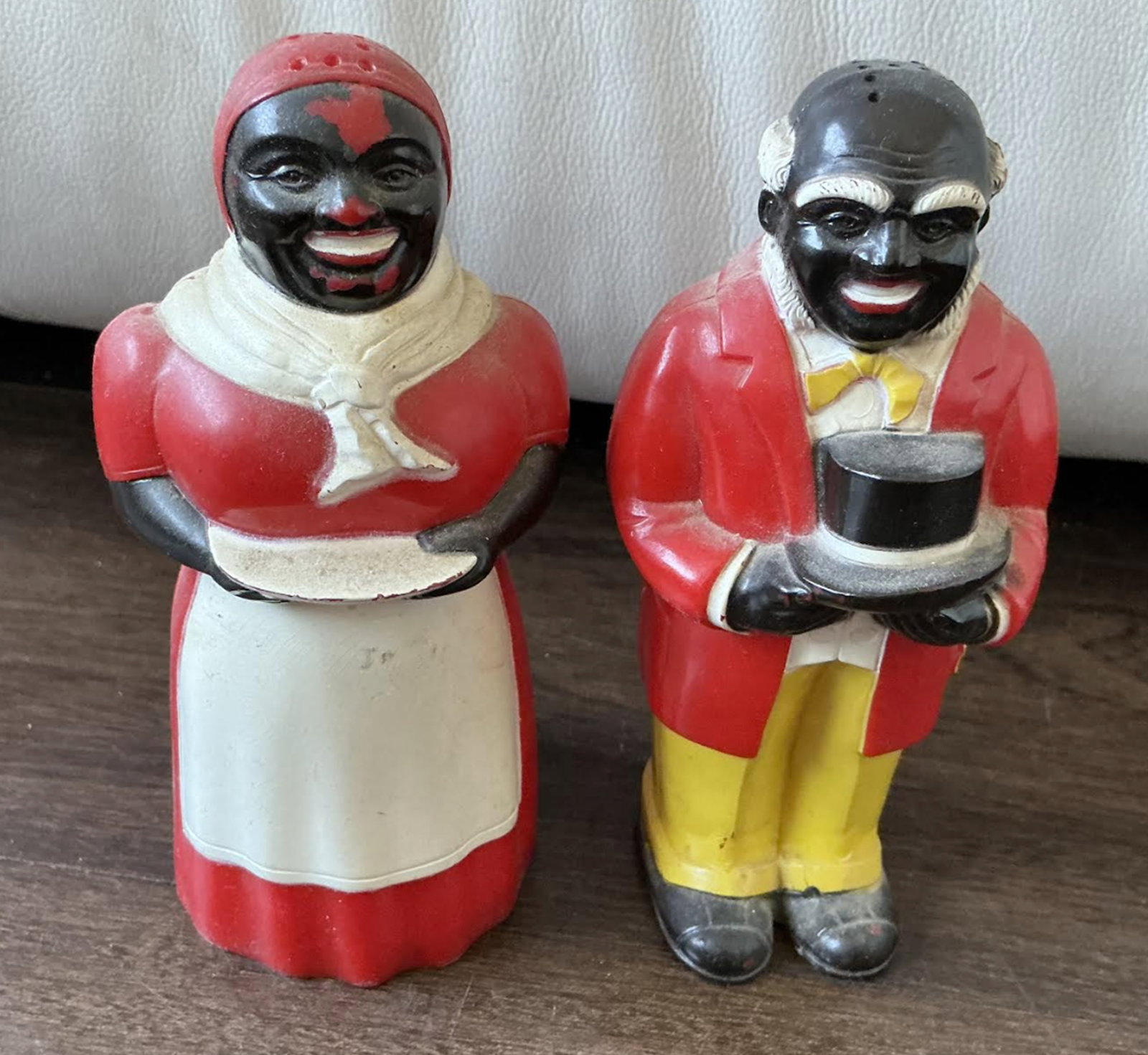 Aunt Jemima and Uncle Mose Salt and Pepper Shakers: Aunt Jemima and Uncle Mose Salt and Pepper Shakers. Measures apprxox 5 inches tall