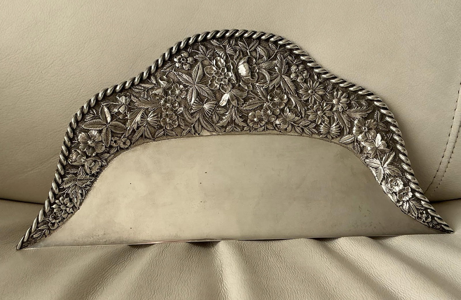 Kirk Son Sterling Silver Repousse Large Table Crumber or Cheese Slicer (1 of 6)