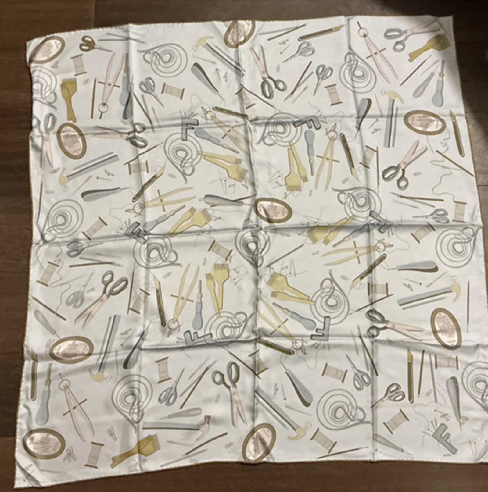 FENDI Silk Scarf Made in Italy: FENDI Silk Scarf Made in Italy . Measures approx 35." x 35." Never Worn New Conditon no stains or damage