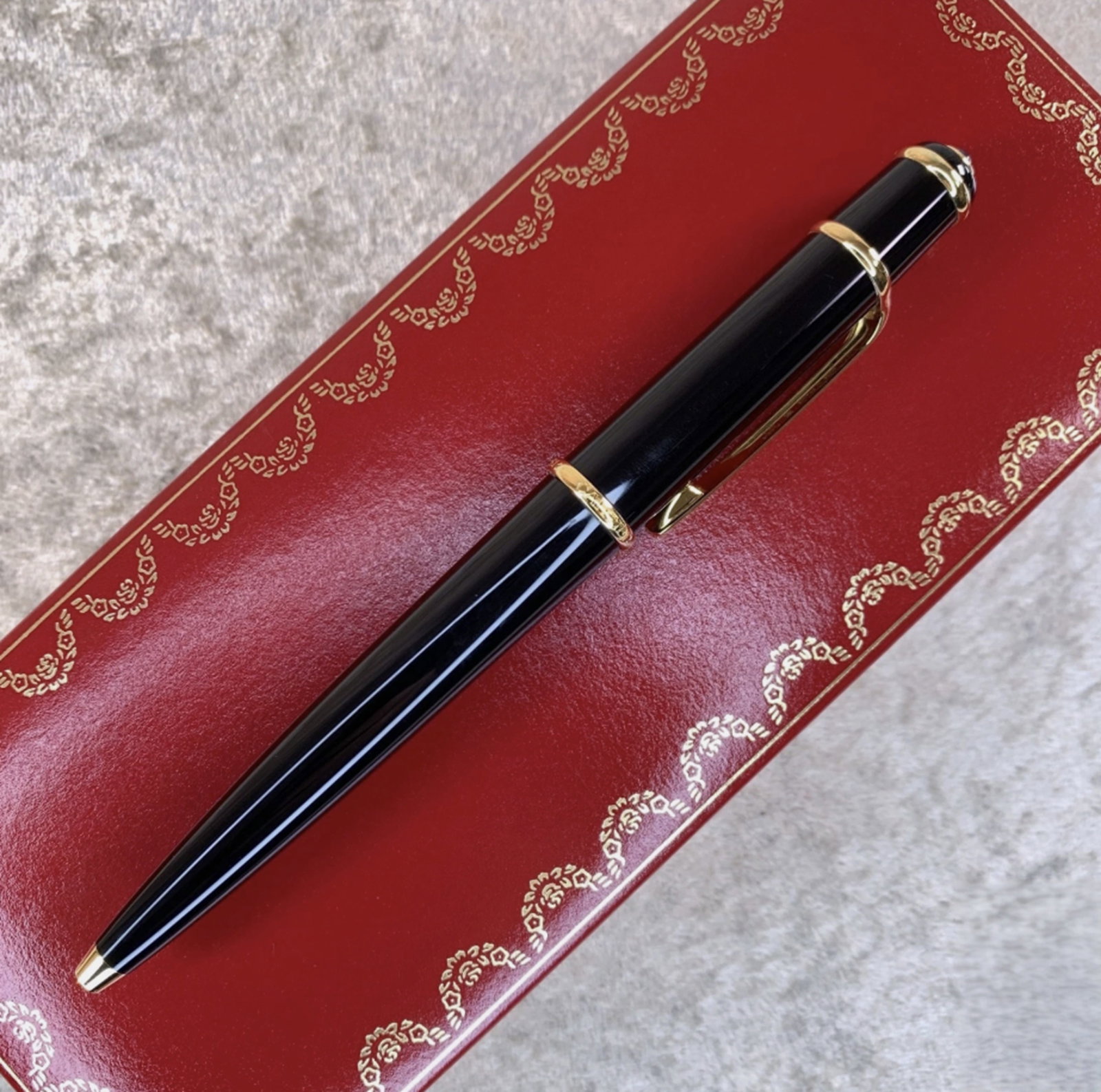 Cartier Ballpoint Pen Diabolo Black Resin and Gold With Box (1 of 6)