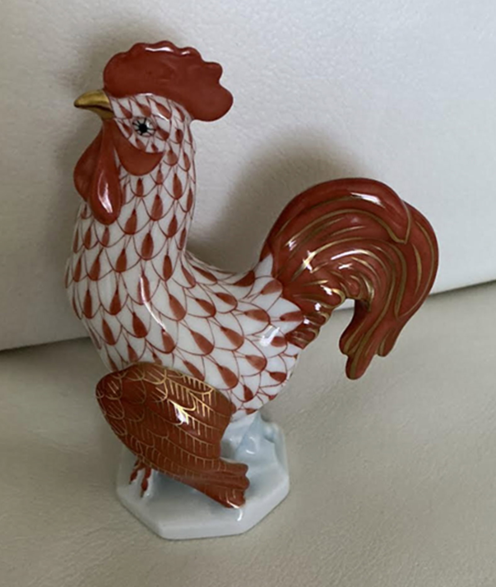 Herend Signed Porcelain Rust Fishnet Rooster Figurine with 24k Gold Accents. (1 of 6)