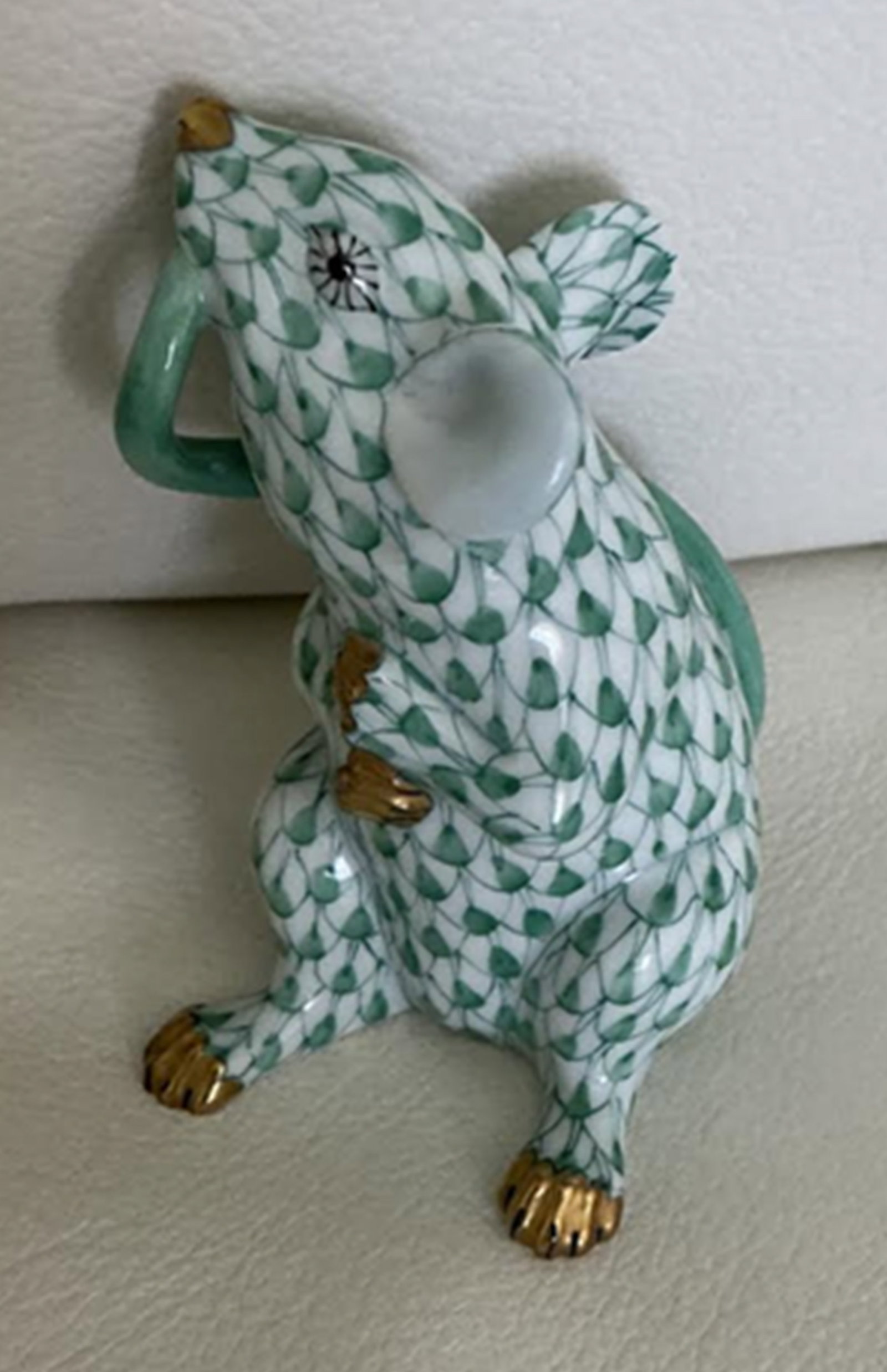 Herend Signed Porcelain Green Fishnet Mouse Figurine with 24k Gold Accents.: Herend Signed Porcelain Green Fishnet Mouse with 24k Gold Accents. Made in Hungary. Measures approx 2 inches wide 2 3/4 inches tall No chips or cracks present