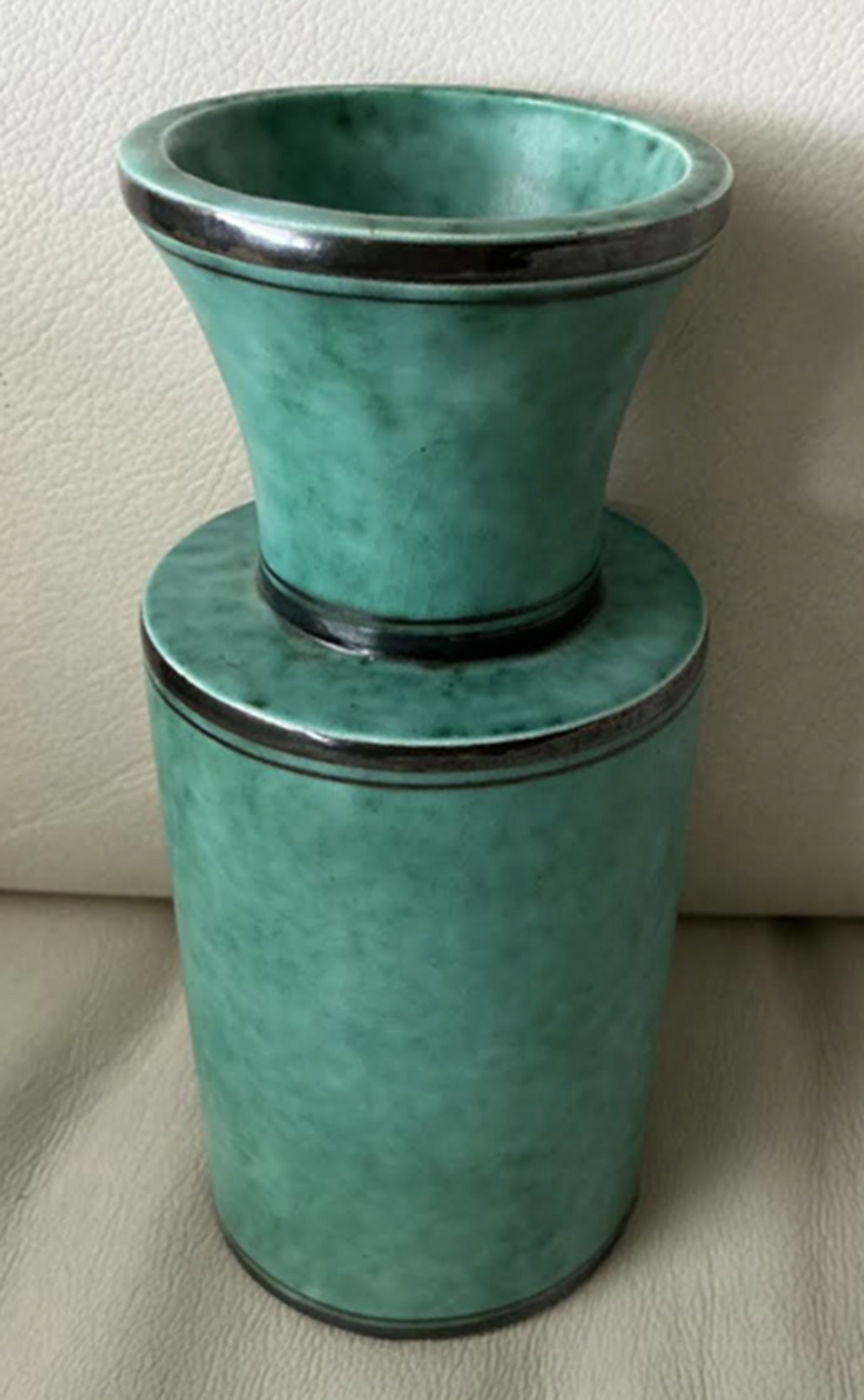GUSTAVSBERG ARGENTA Pottery collectibles Vase.made in Sweden by Wilhelm Kage. (1 of 5)