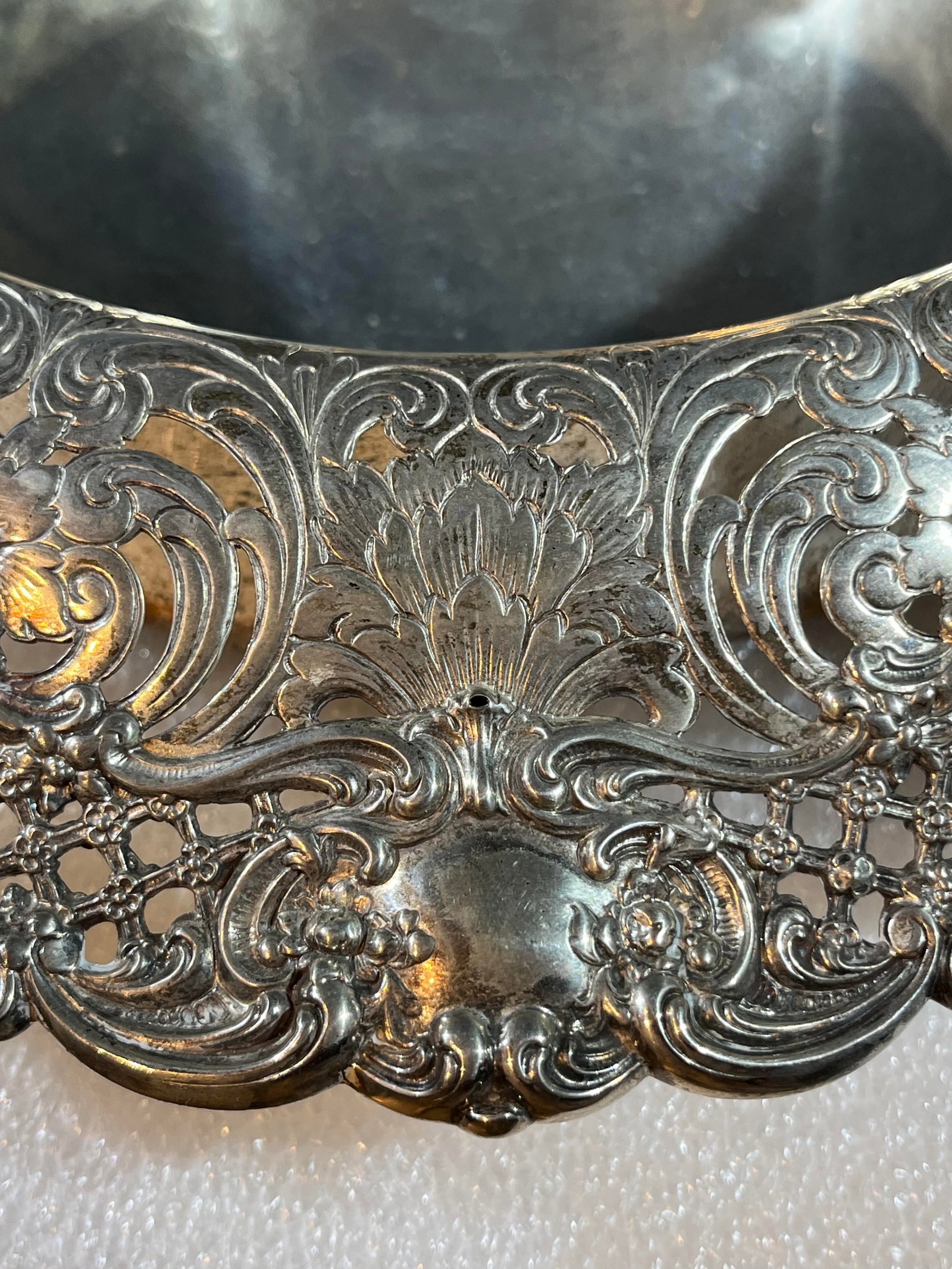 GORHAM STERLING SILVER LARGE CENTERPIECE - 9