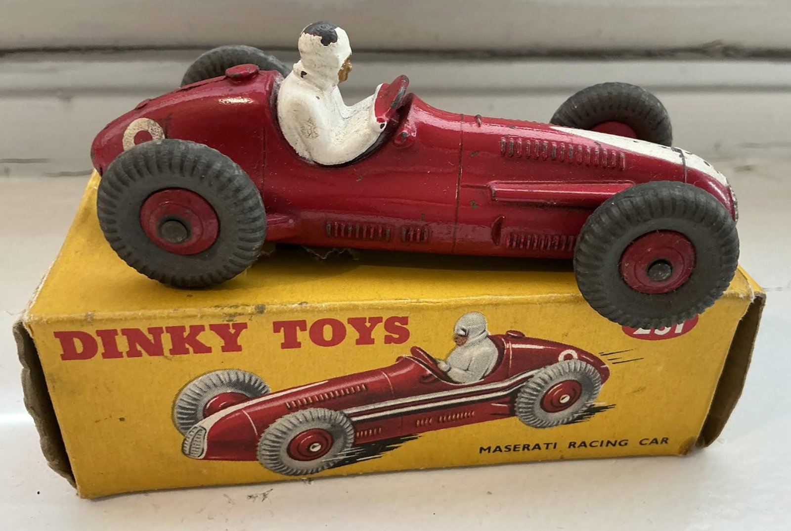 Dinky Toys 231 Maserati Boxed Vehicle in Original Box (1 of 6)