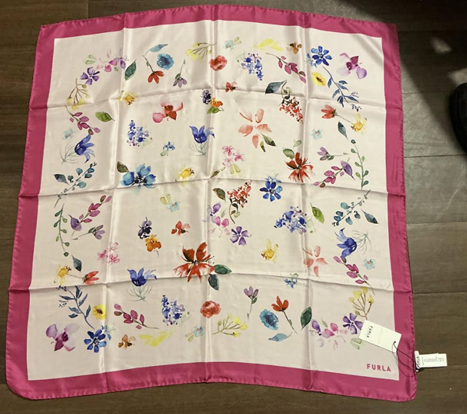 FURLA Silk Scarf Made in Italy: FURLA Silk Scarf Made in Italy . Measures approx 34.5." x 34.5." Never Worn New Conditon no stains or damage