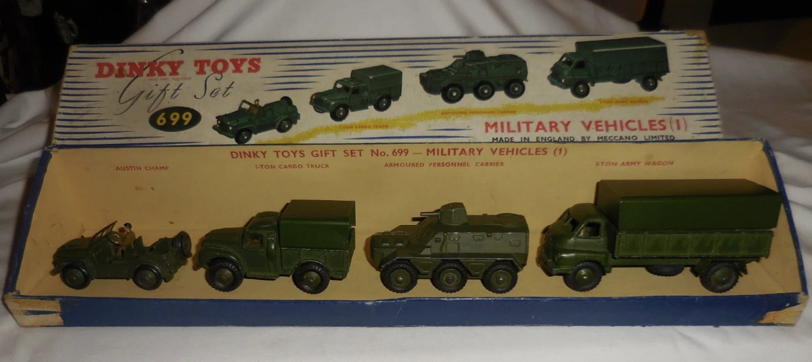 Dinky Gift Set #699 Military Vehicles in Orig Box (1 of 8)