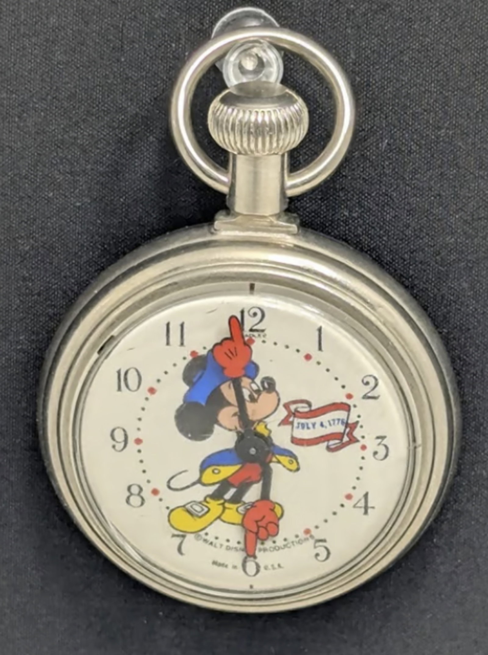 WALT DISNEY PRODUCTION MICKEY MOUSE POCKET WATCH JULY 4, 1776 WORKS!! (1 of 5)