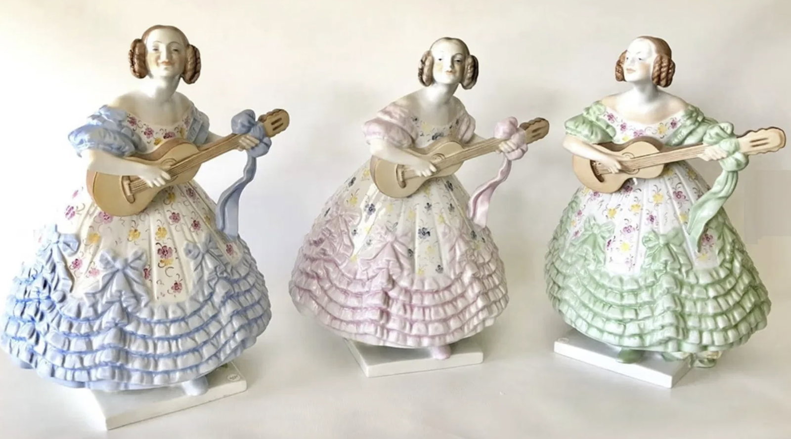 Herend porcelain SET Three girls playing guitar Blue Pink Green Mrs Dery Ceramic Figurines Deryne: Herend porcelain SET Three girls playing guitar Blue Pink Green Mrs Dery Ceramic Figurines Deryne Hungarian Handmade. Dery with Guitar in Blue Green Pink Dress. Home Decor Accessory made by Herend por