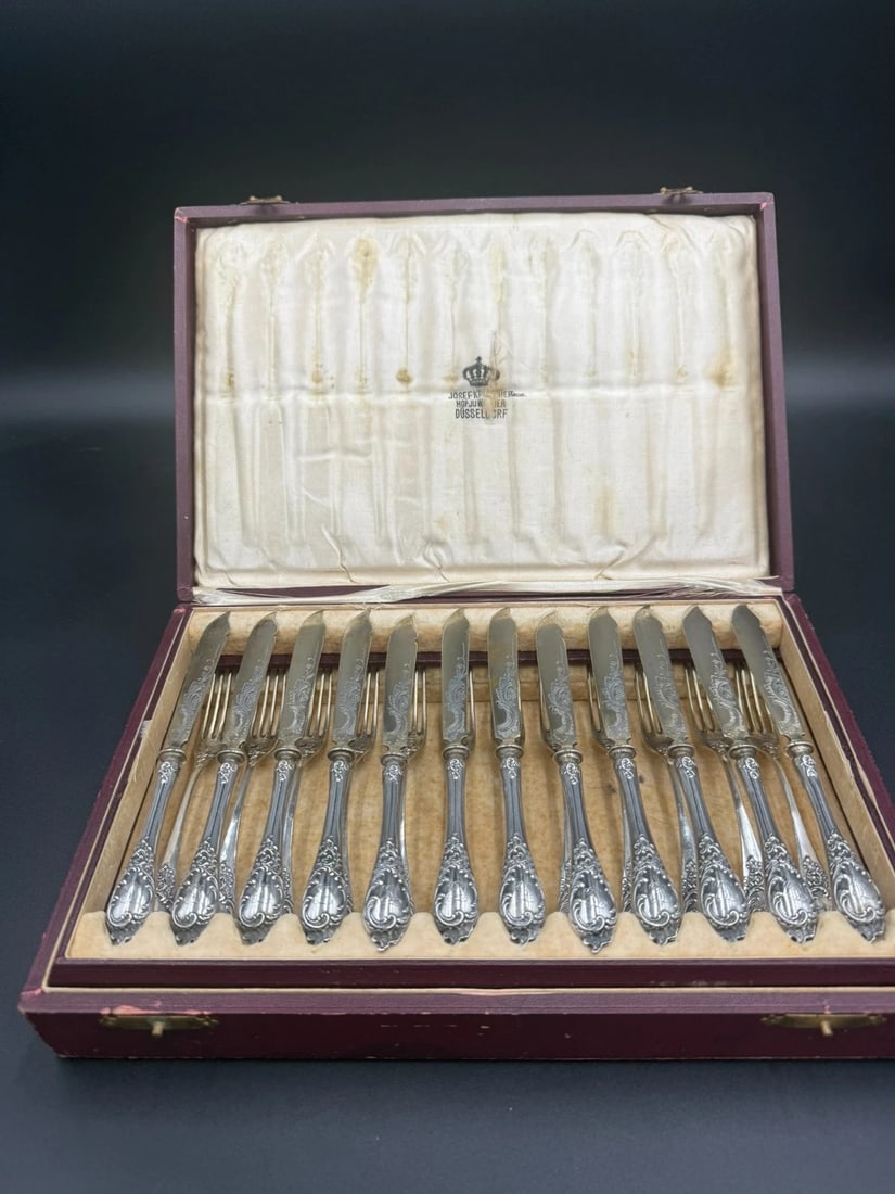 JOSEF KRISCHER GERMAN 800 SILVER SET 12 FRUIT/DESSERT KNIVES AND FORKS (1 of 14)